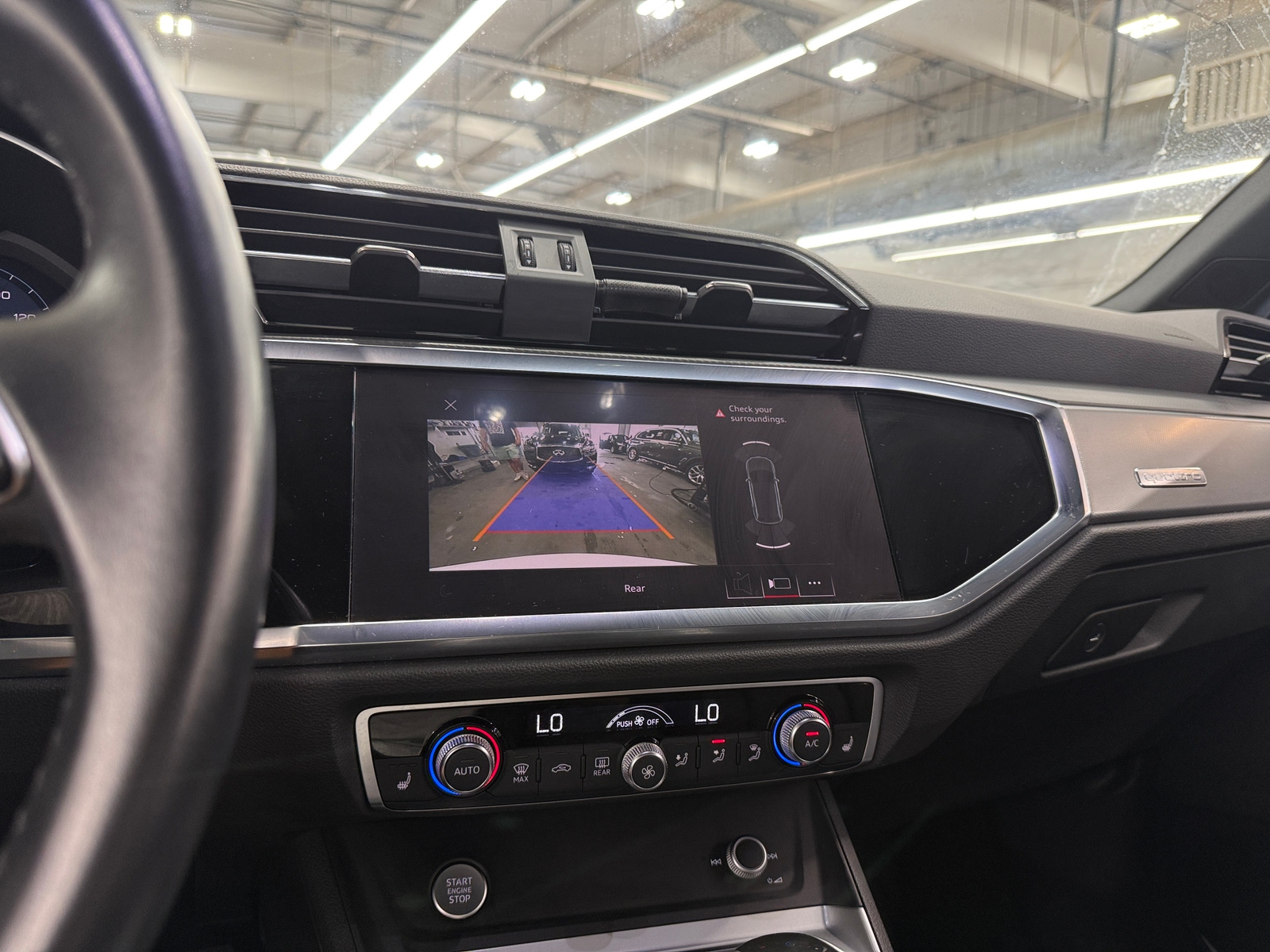 Thumbnail: 2020 Audi Q3 - 3
