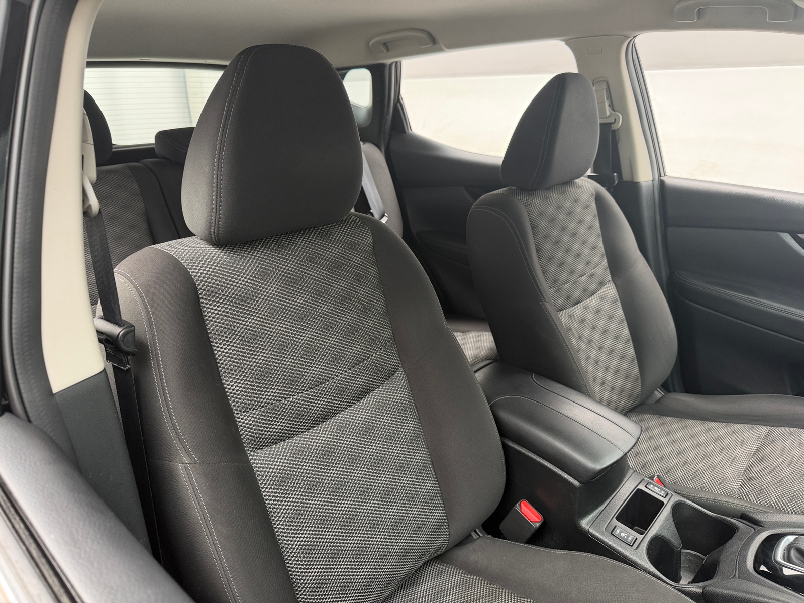 Thumbnail: 2018 Nissan Rogue Sport - 2