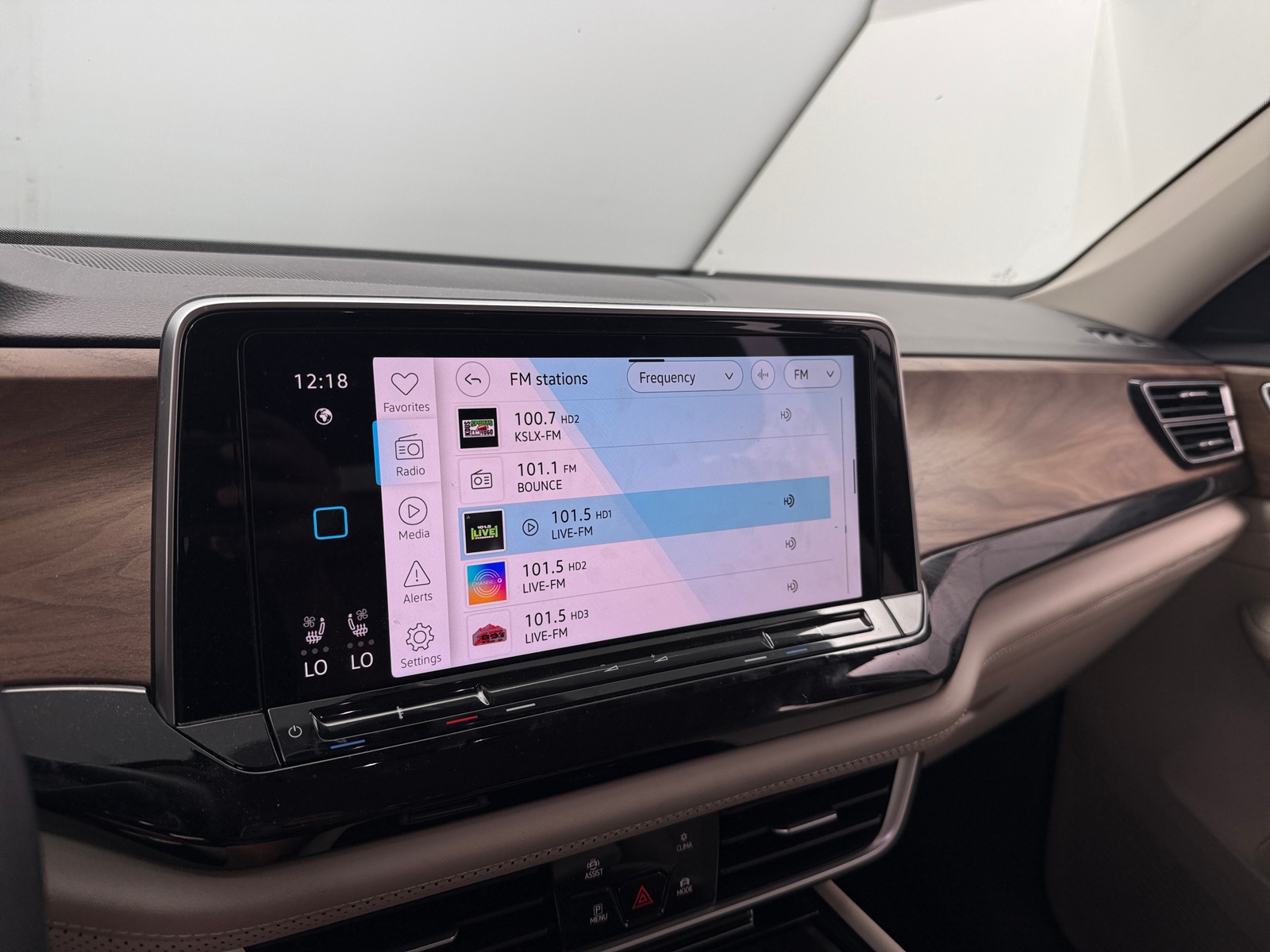 Thumbnail: 2026 Volkswagen Atlas - 3