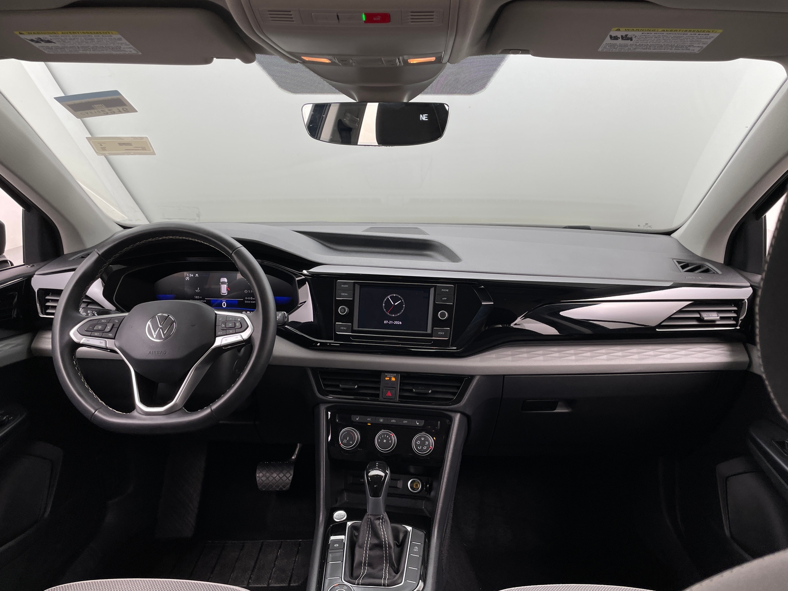 Thumbnail: 2023 Volkswagen Taos - 3