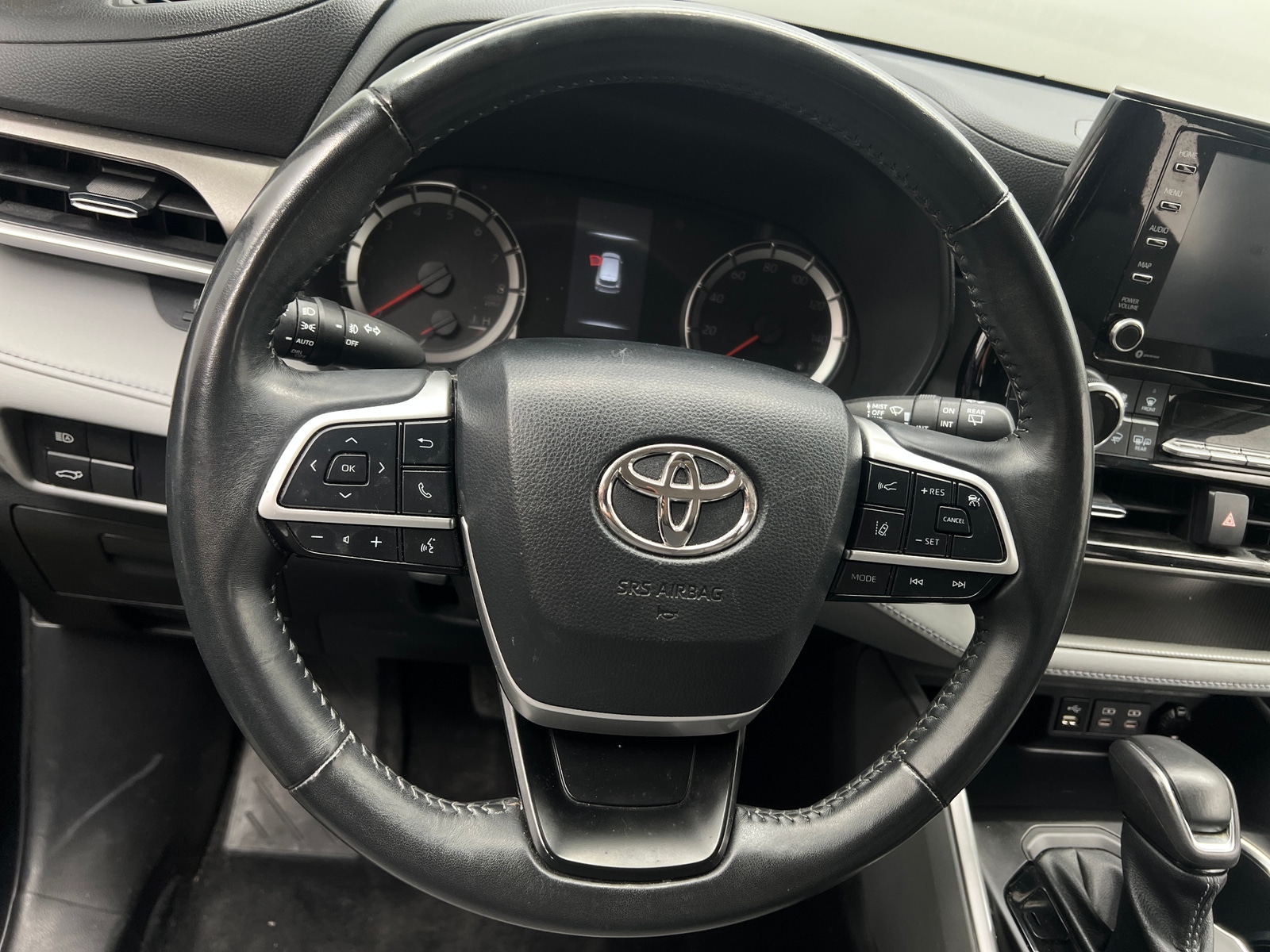 Thumbnail: 2022 Toyota Highlander - 5