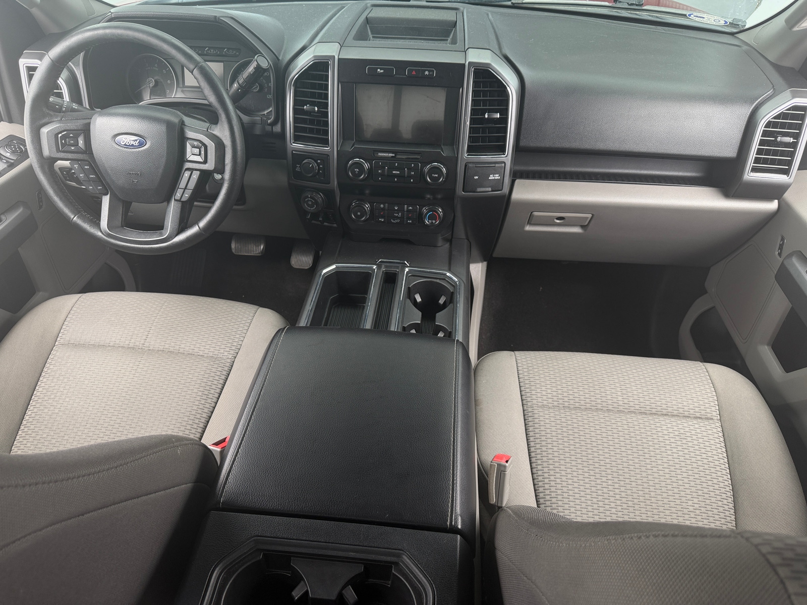 Thumbnail: 2019 Ford Econoline - 3