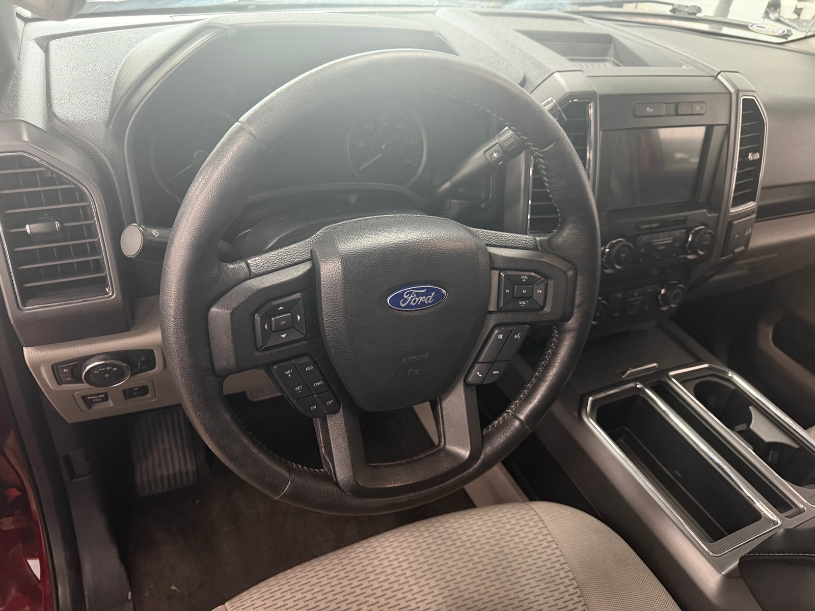 Thumbnail: 2019 Ford Econoline - 5