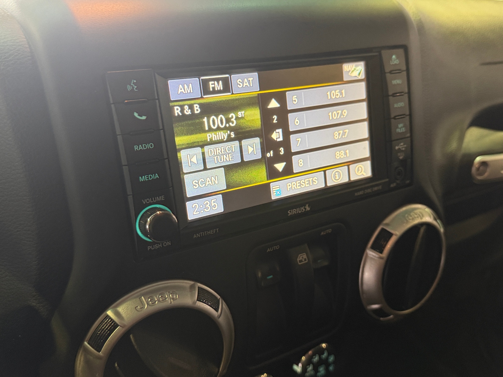 Thumbnail: 2017 Jeep Wrangler - 3