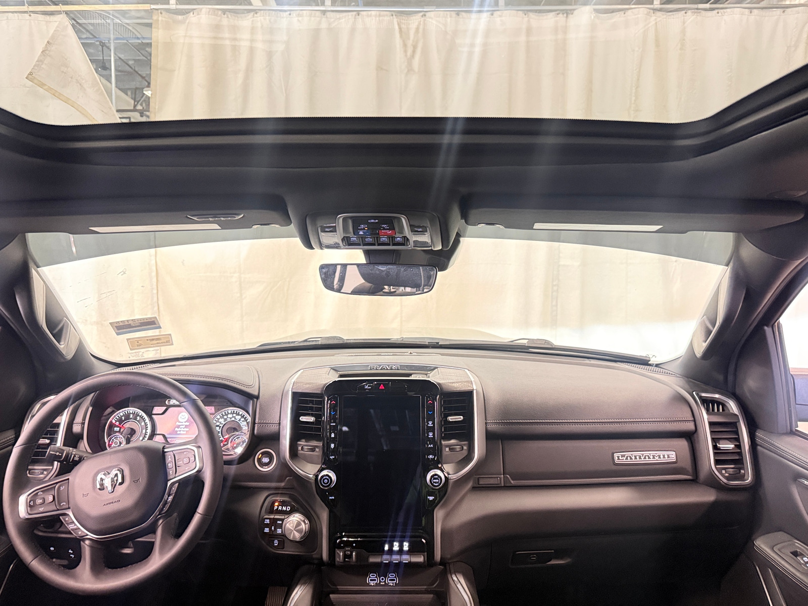 Thumbnail: 2025 RAM 1500 - 2