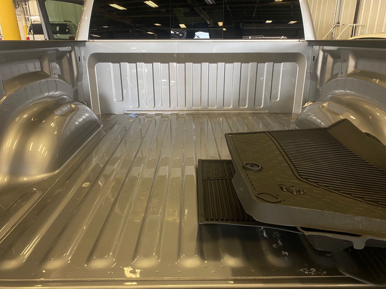 Thumbnail: 2025 RAM 1500 - 6