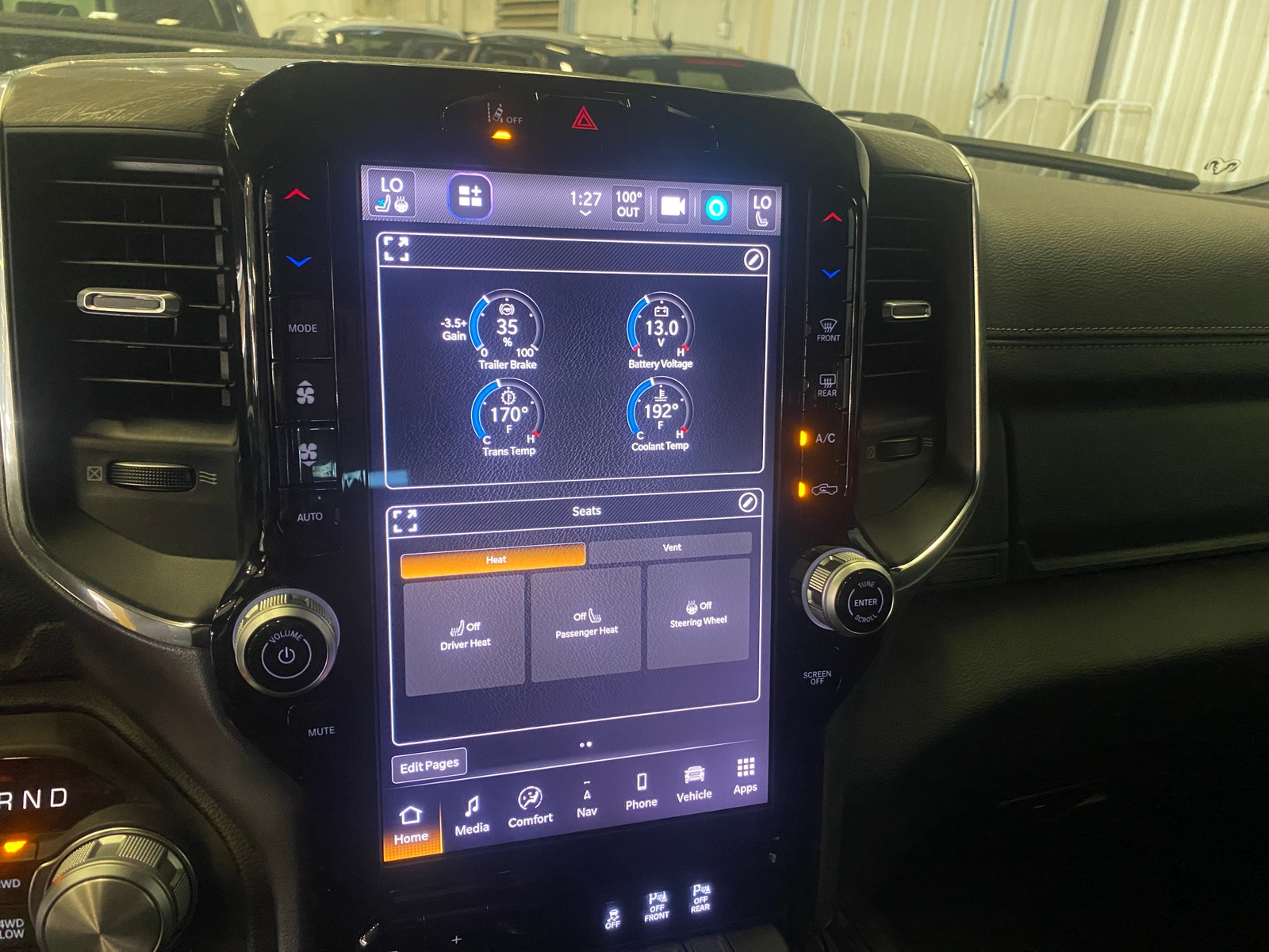 Thumbnail: 2025 RAM 1500 - 3