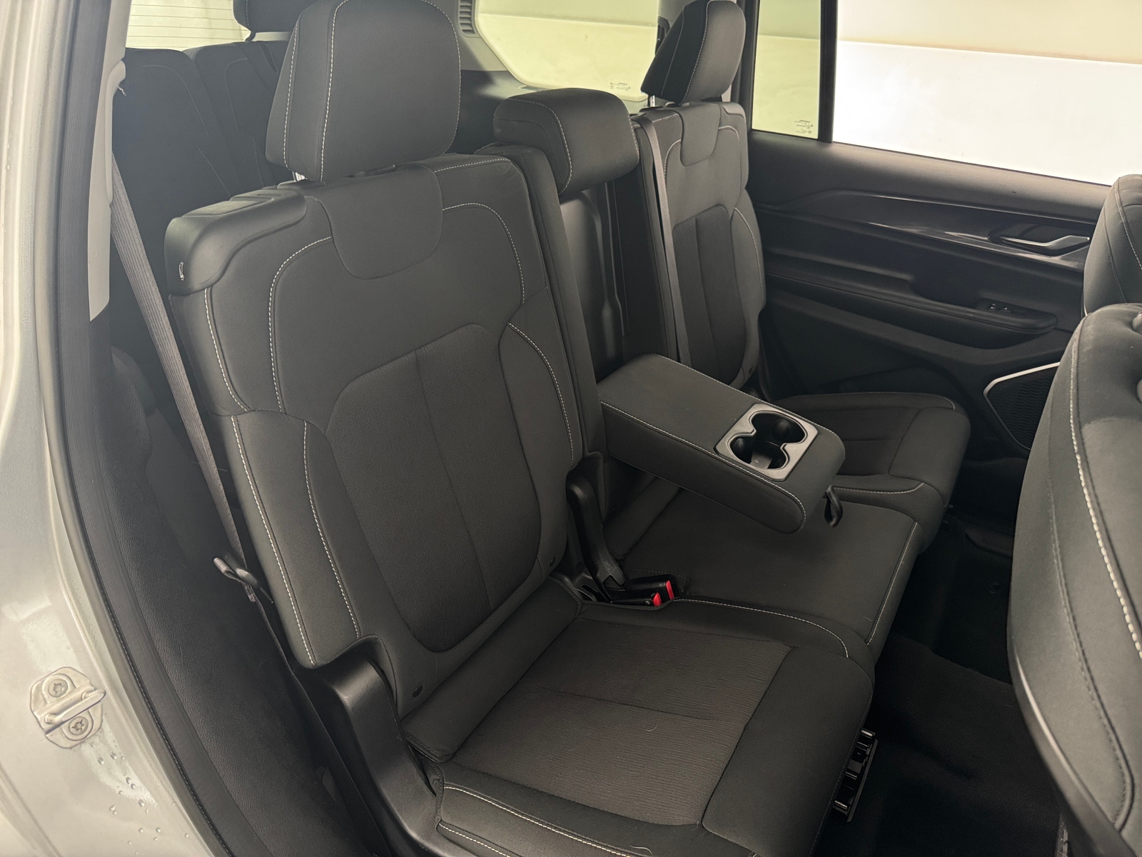Thumbnail: 2022 Jeep Grand Cherokee L - 6