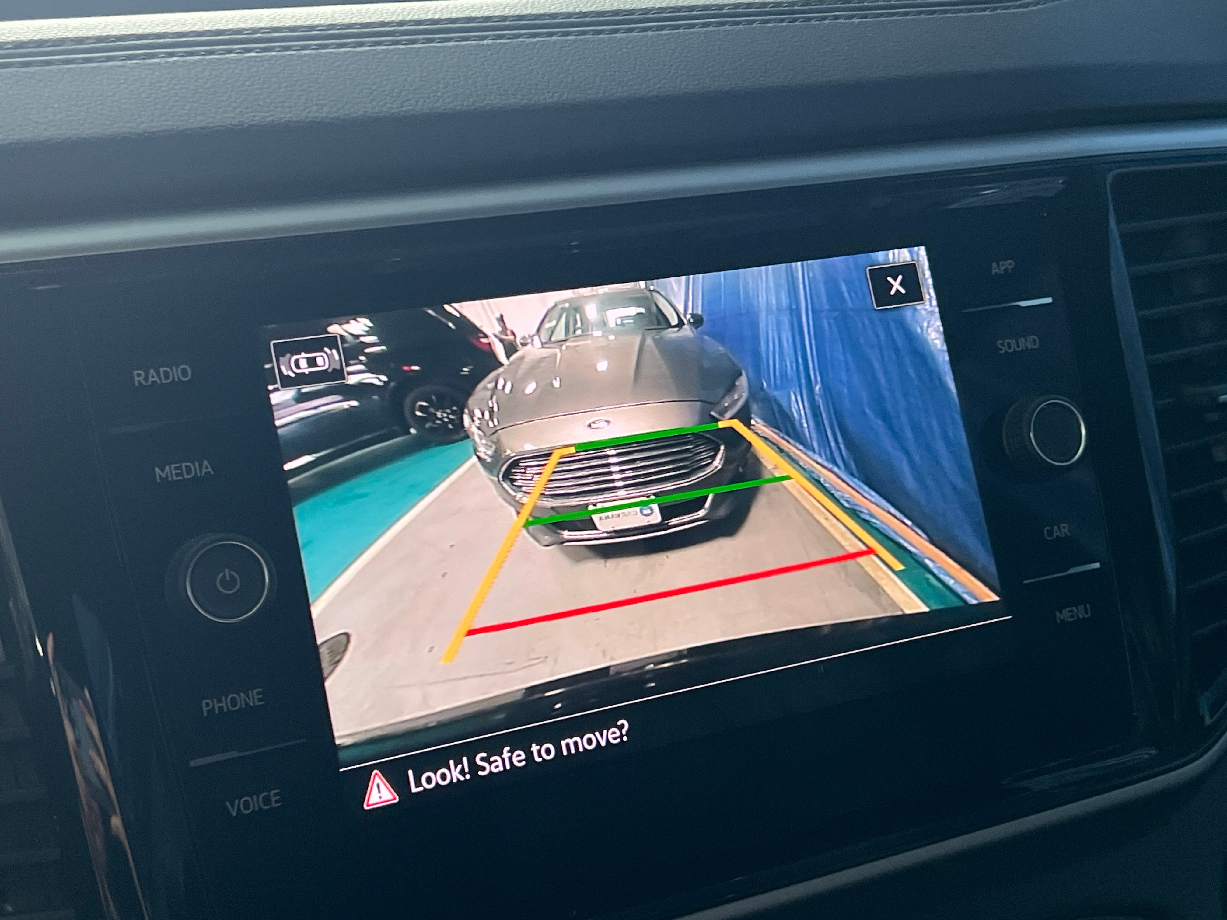 2023 Volkswagen Atlas Cross Sport SE w/Tech - Photo 13