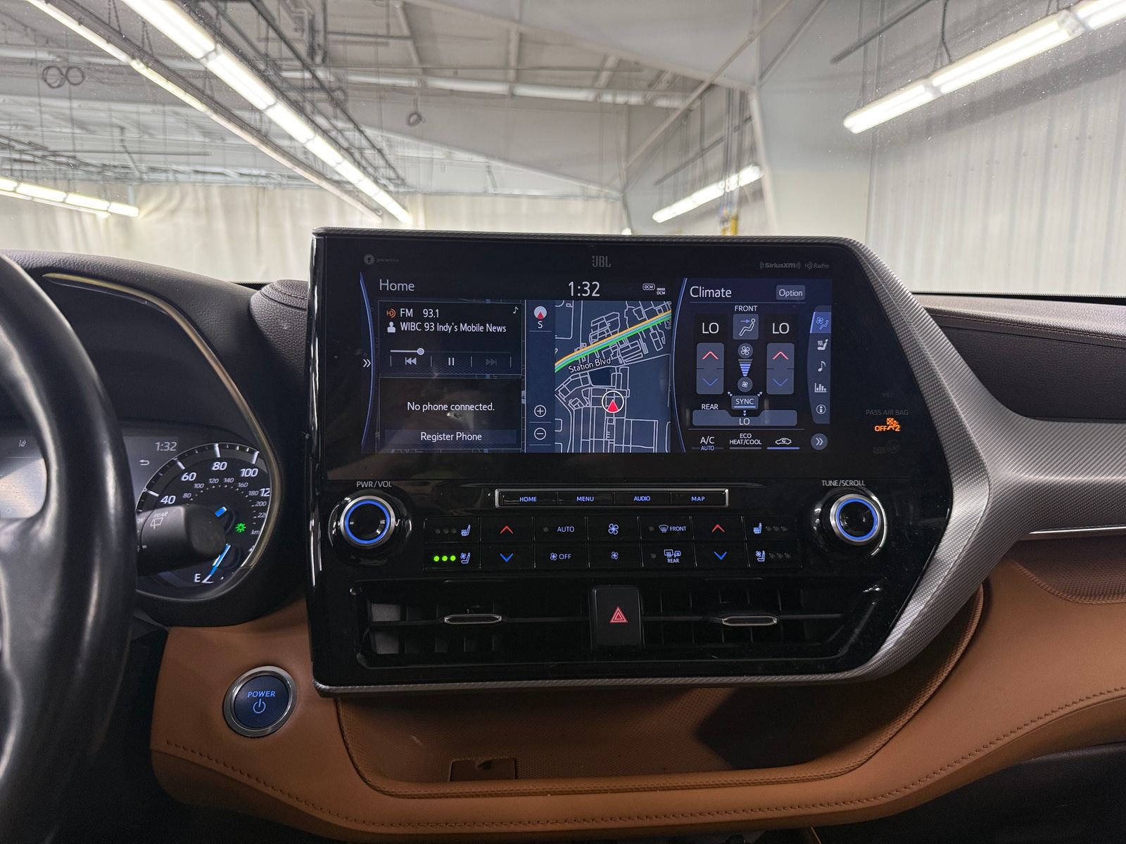 Thumbnail: 2021 Toyota Highlander - 3