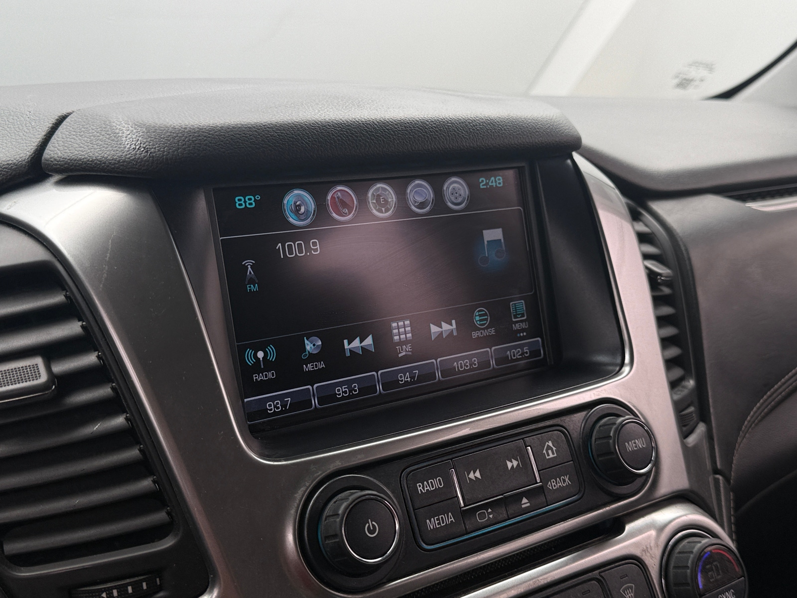 Thumbnail: 2016 Chevrolet Tahoe - 3