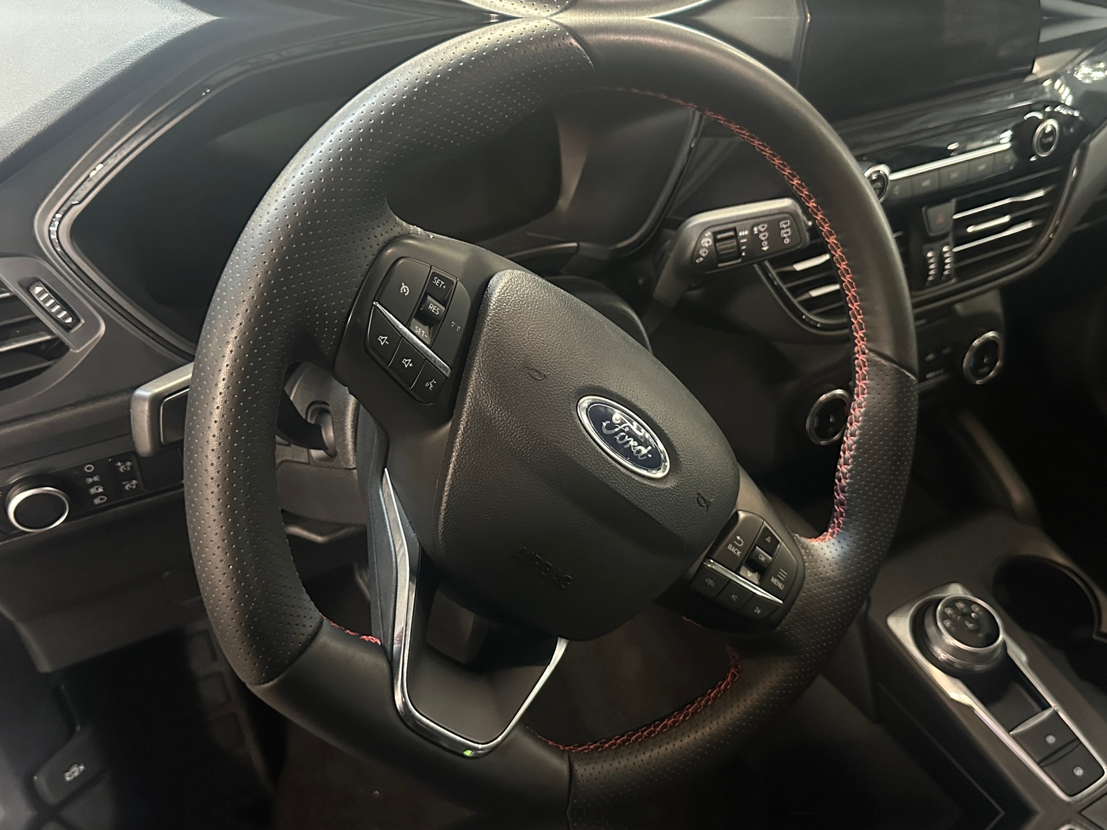 Thumbnail: 2025 Ford Escape - 4