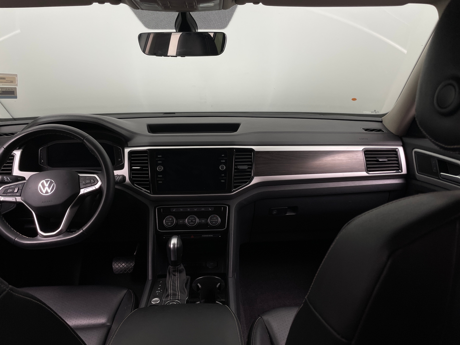 Thumbnail: 2022 Volkswagen Atlas - 2
