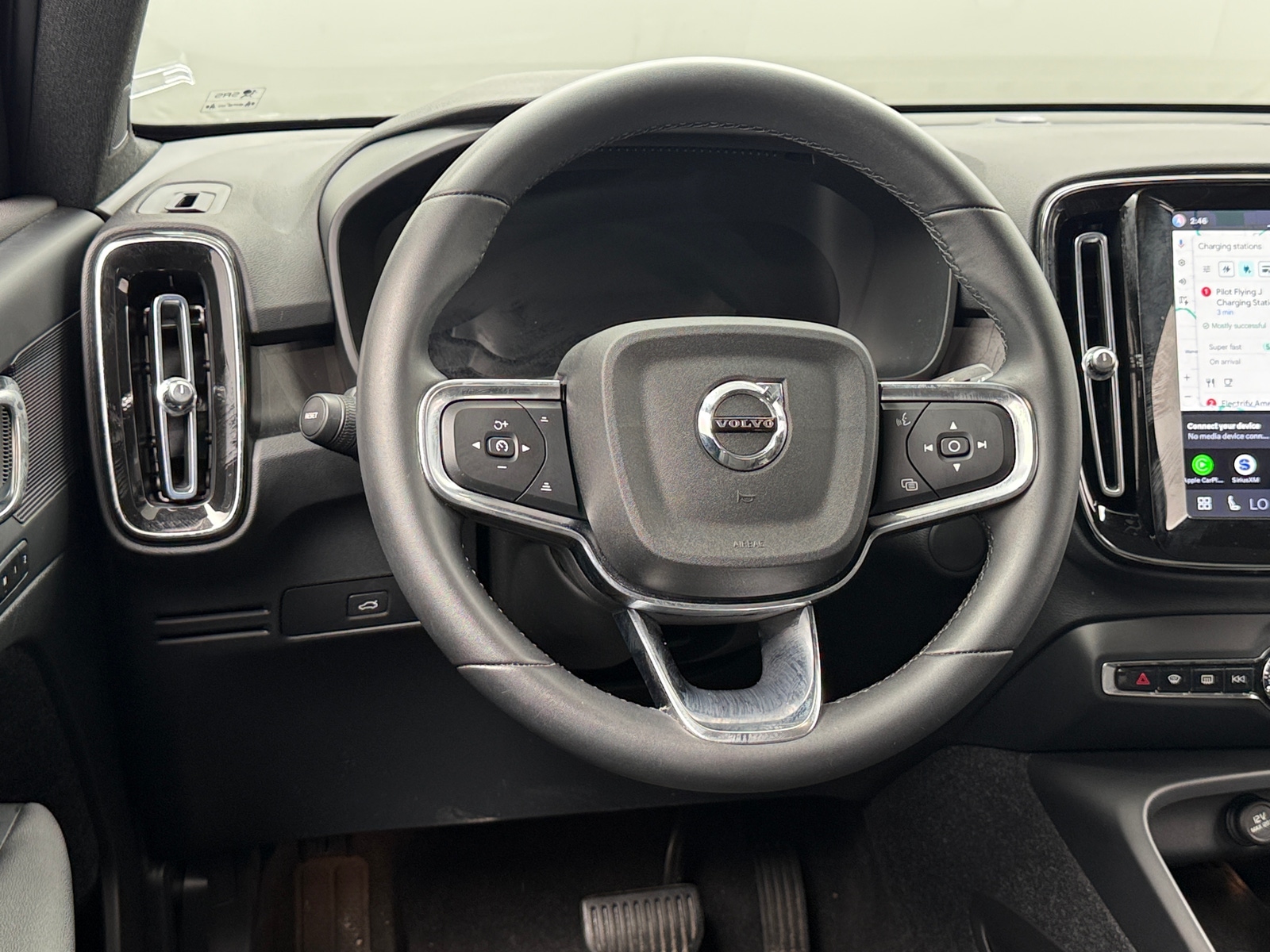 Thumbnail: 2023 Volvo C40 - 4