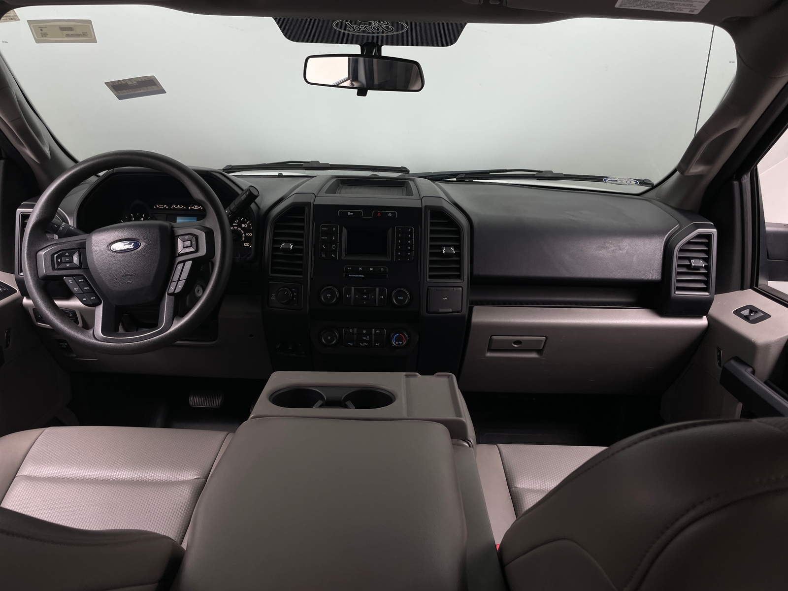 Thumbnail: 2018 Ford Econoline - 3