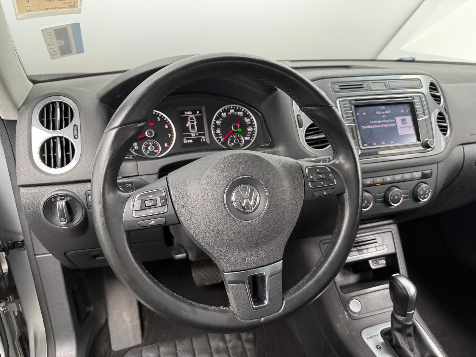 Thumbnail: 2017 Volkswagen Tiguan - 4