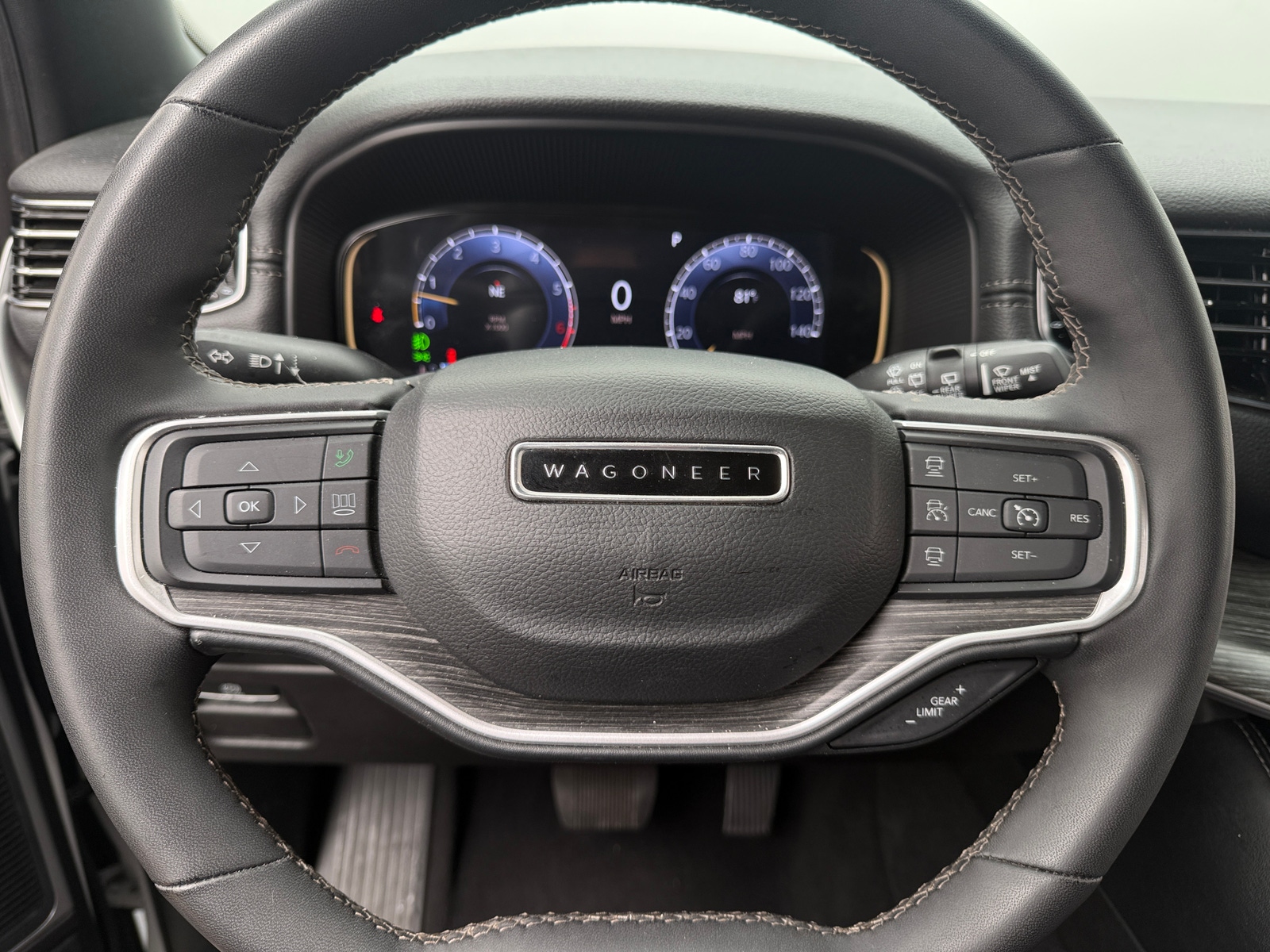 Thumbnail: 2024 Jeep Wagoneer - 4