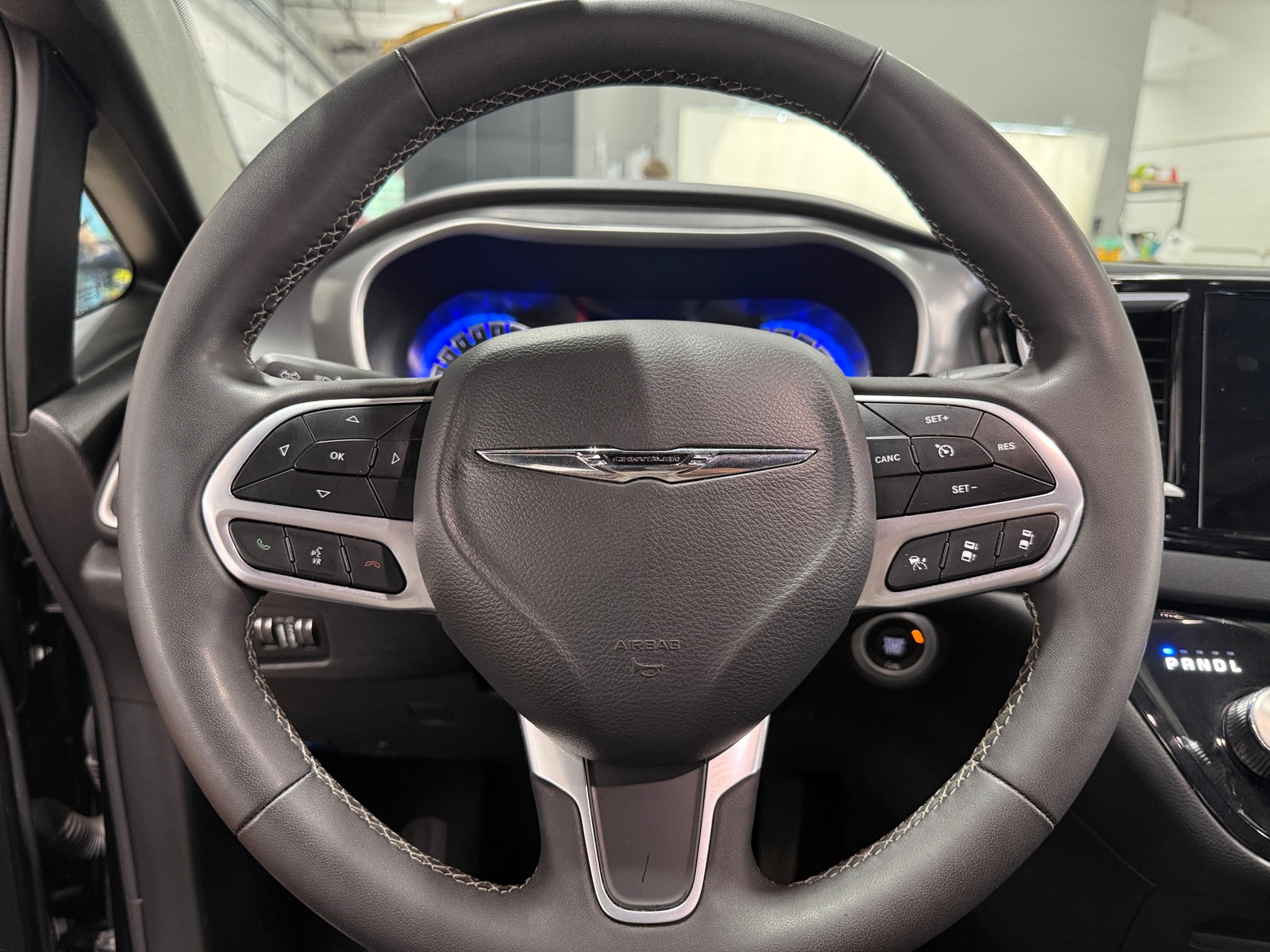 Thumbnail: 2025 Chrysler Pacifica - 4