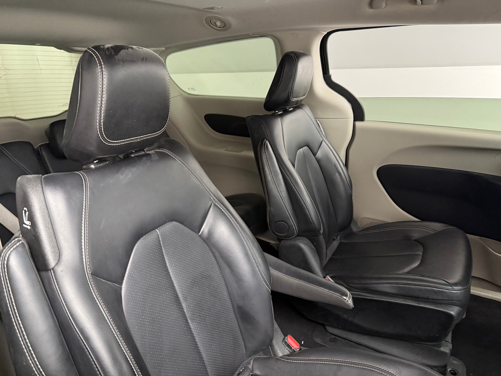 Thumbnail: 2024 Chrysler Pacifica - 5