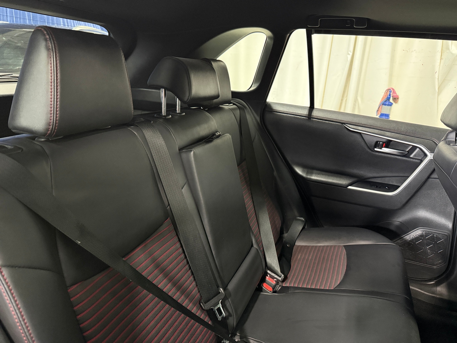 Thumbnail: 2021 Toyota RAV4 - 6