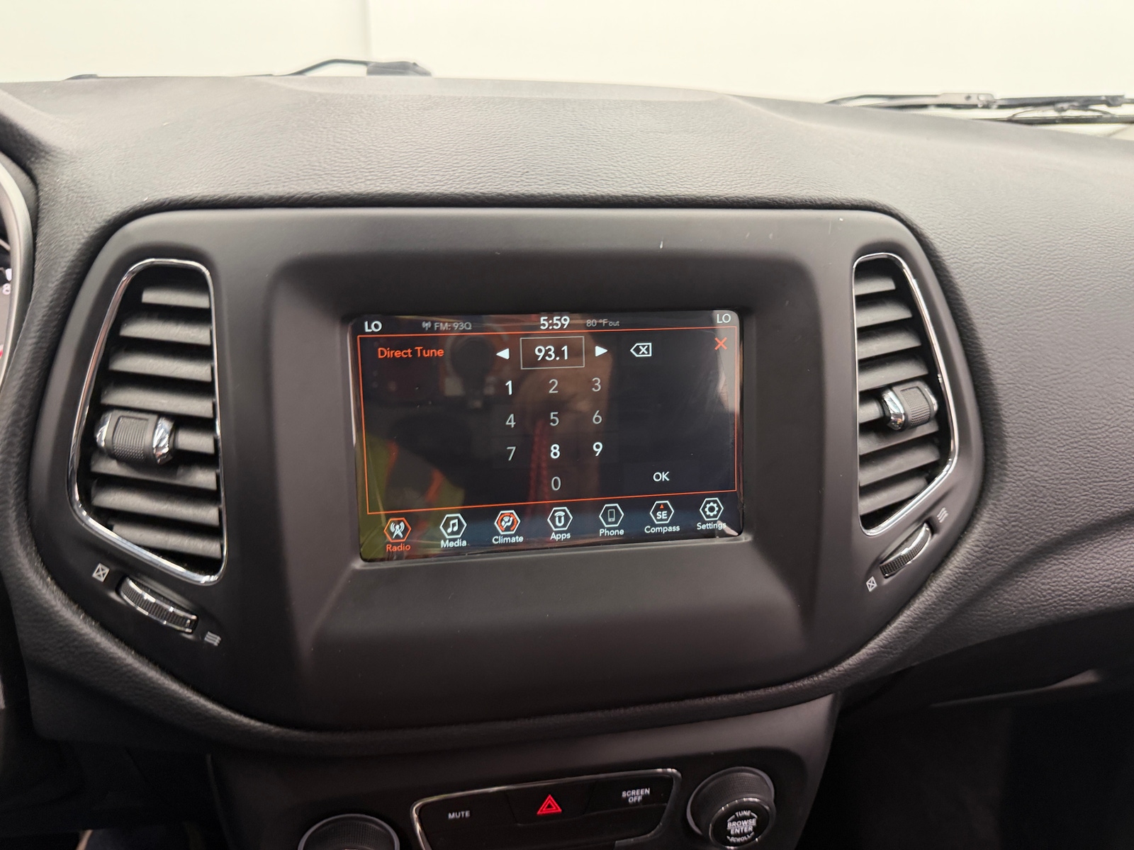 Thumbnail: 2019 Jeep Compass - 4