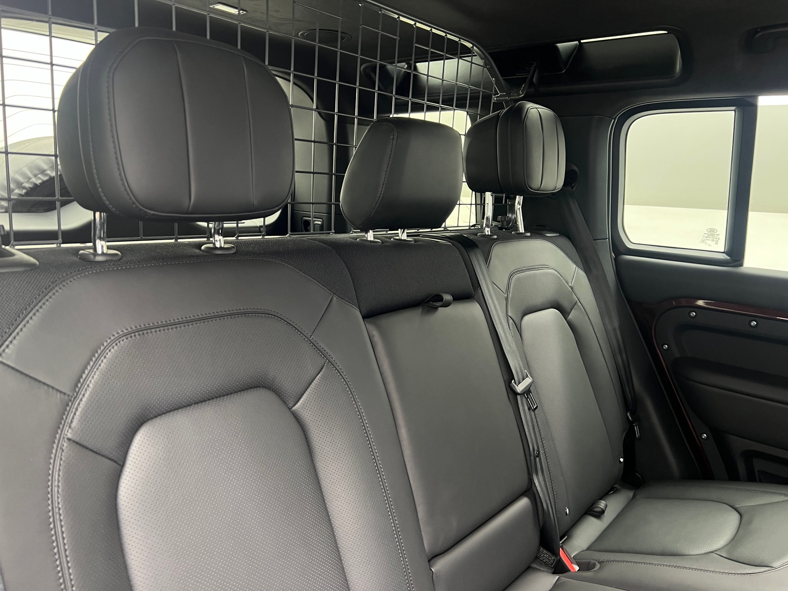 Thumbnail: 2025 Land Rover Defender - 5