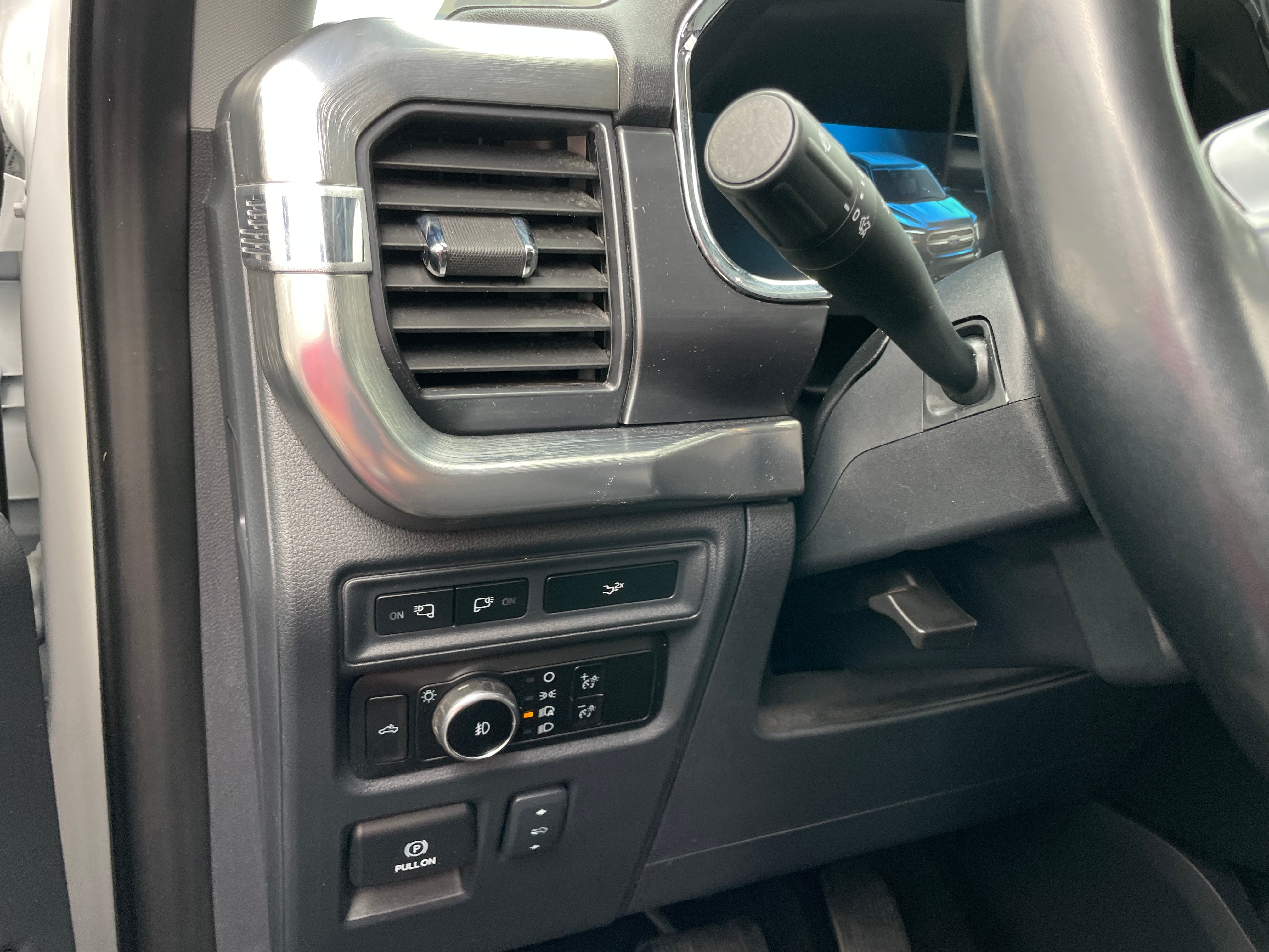 2023 Ford F-150 Lariat - Photo 11
