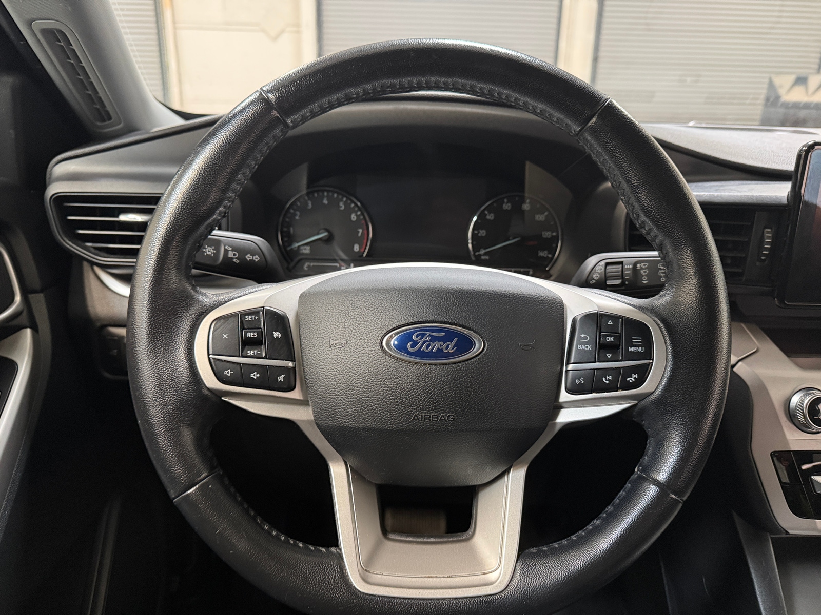 Thumbnail: 2021 Ford Explorer - 5