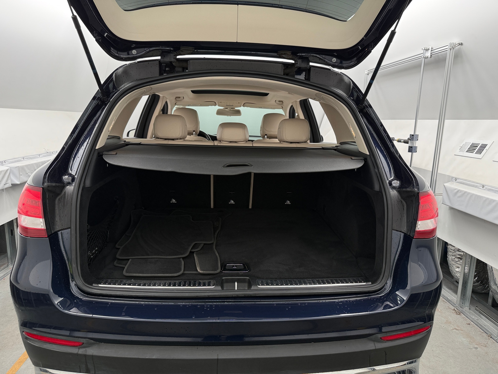 Thumbnail: 2016 Mercedes-Benz GLC - 6