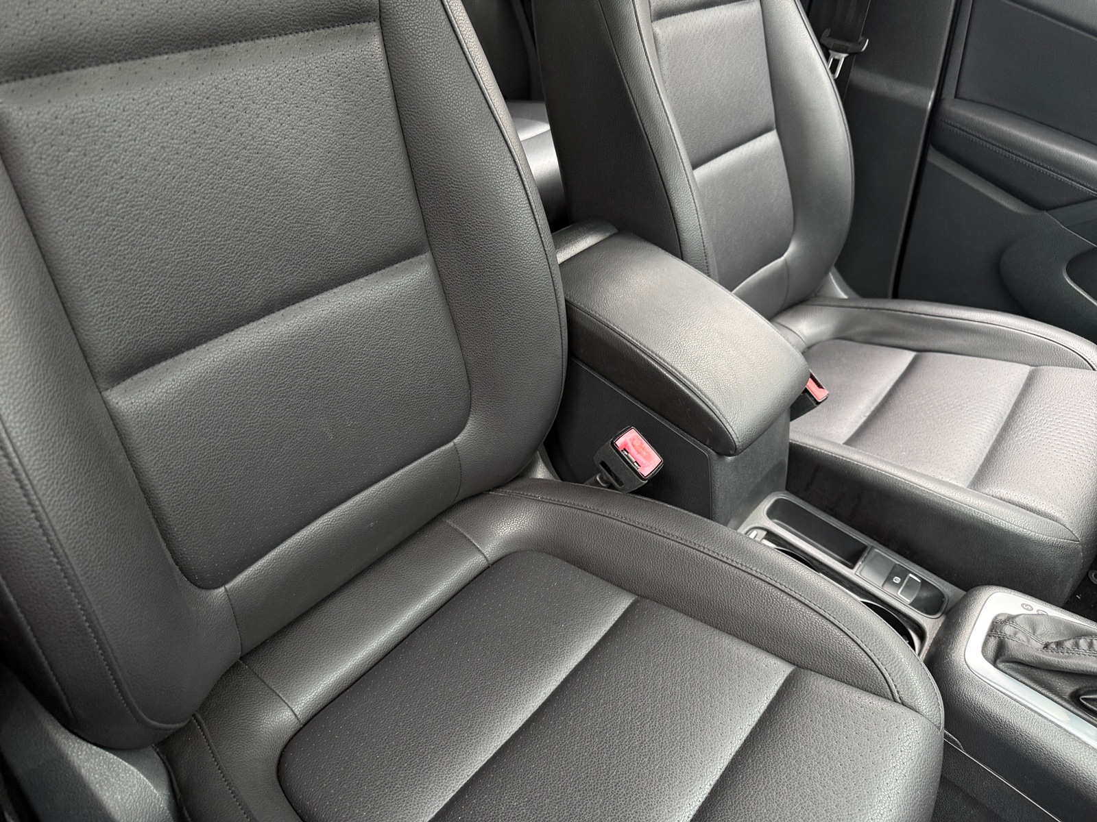 Thumbnail: 2015 Volkswagen Tiguan - 2