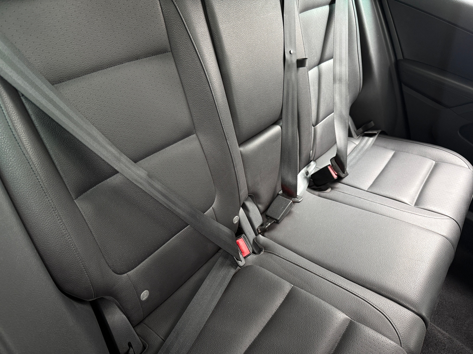 Thumbnail: 2015 Volkswagen Tiguan - 6