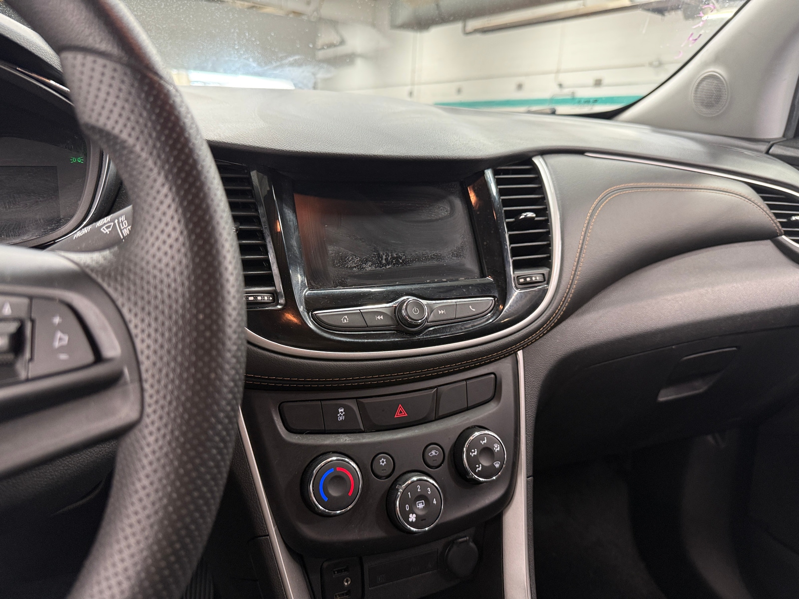 Thumbnail: 2020 Chevrolet Trax - 4