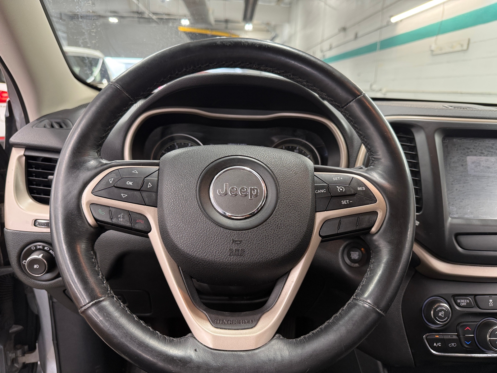 Thumbnail: 2015 Jeep Cherokee - 4