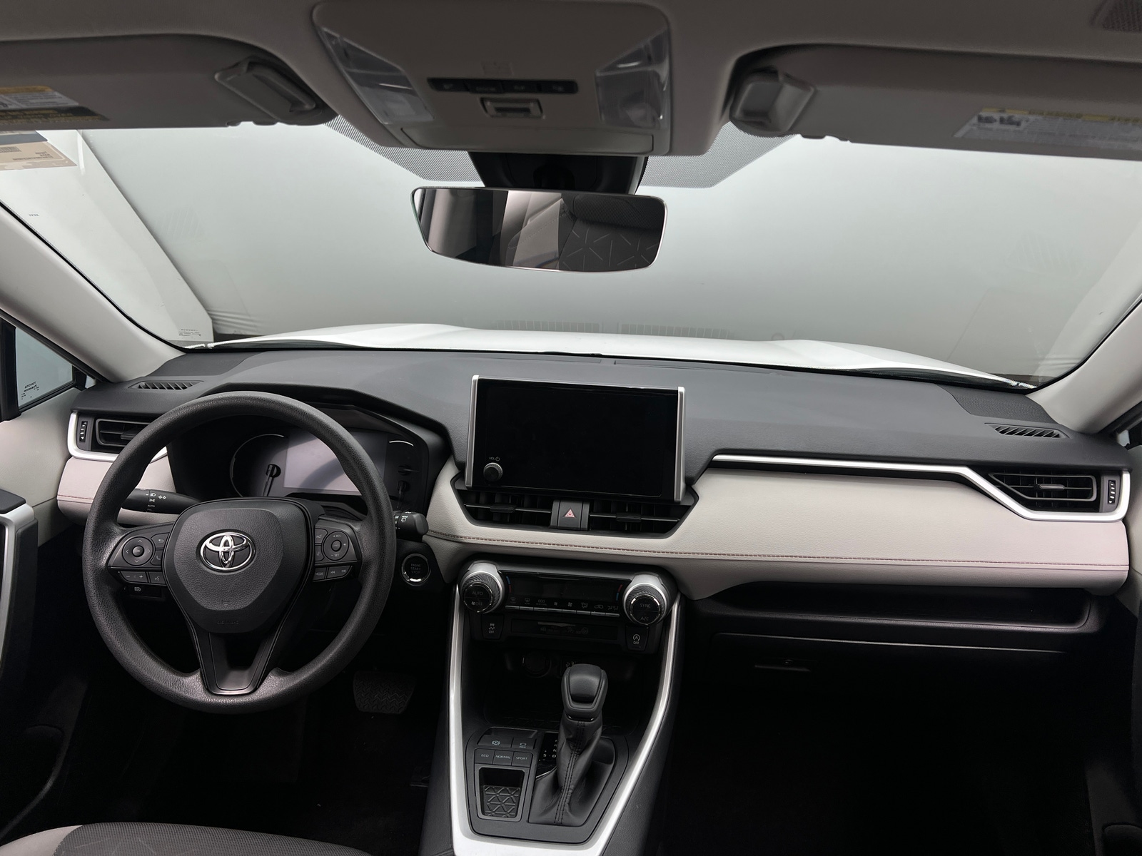 Thumbnail: 2025 Toyota RAV4 - 3