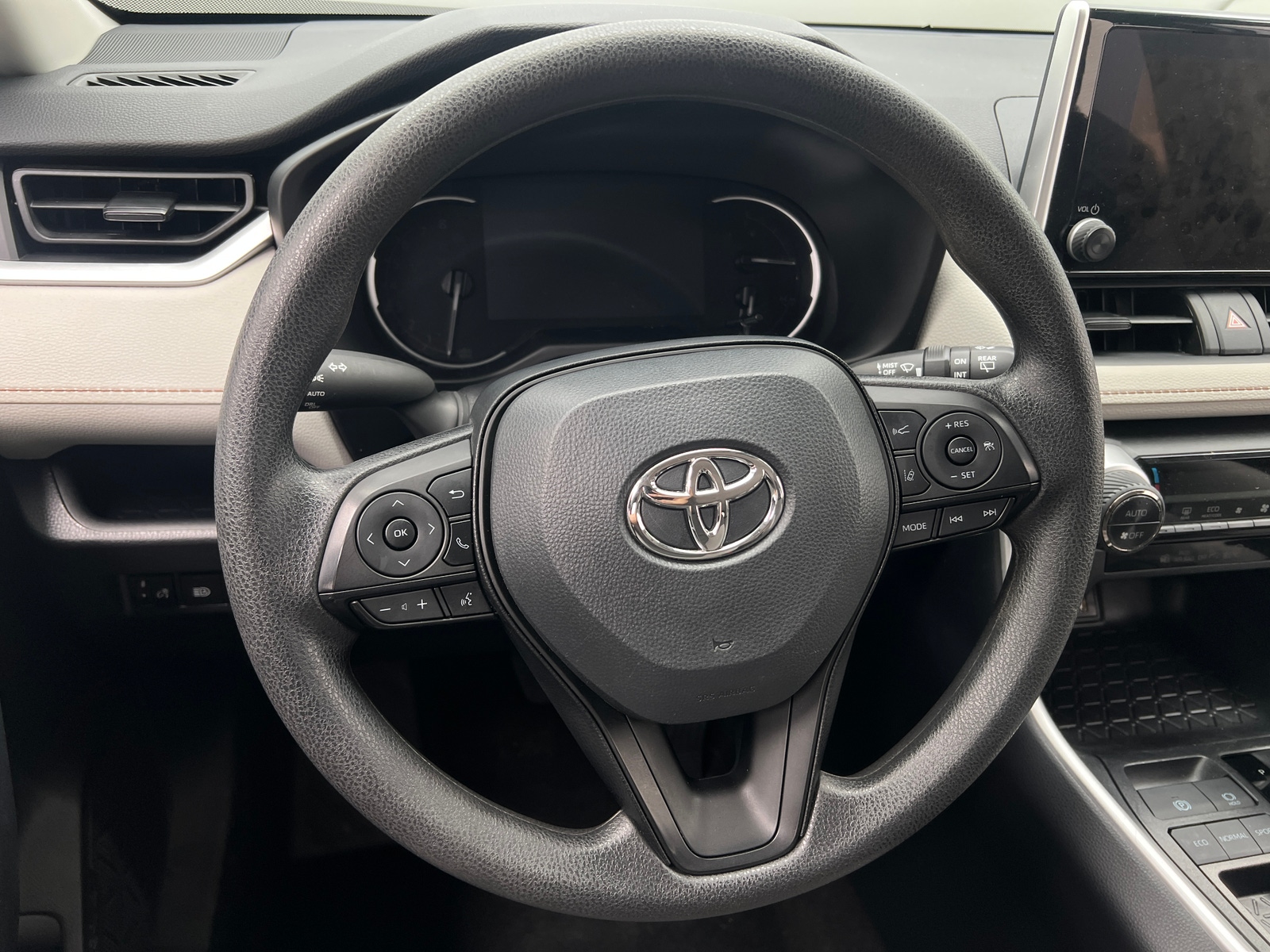 Thumbnail: 2025 Toyota RAV4 - 5