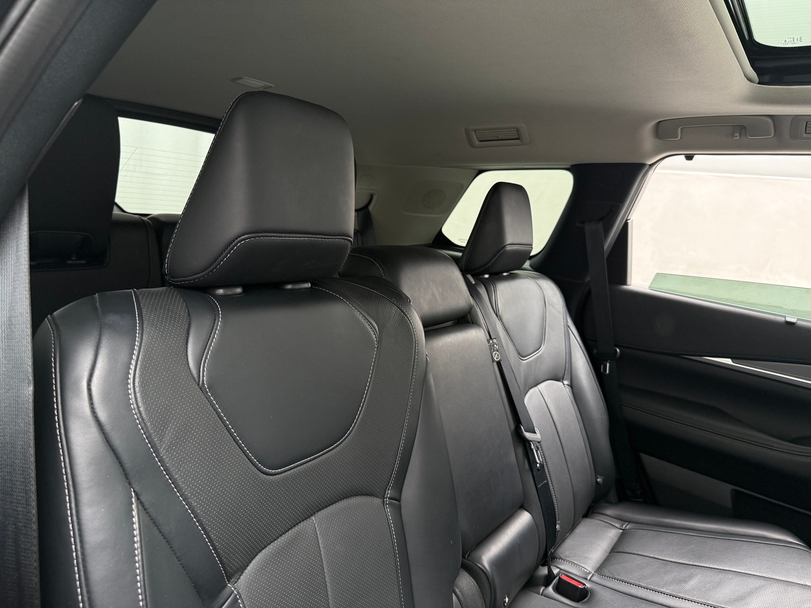 Thumbnail: 2023 INFINITI QX60 - 5