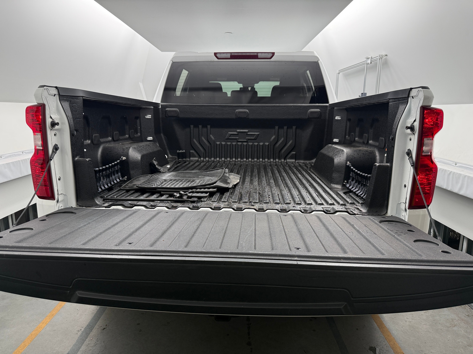 Thumbnail: 2023 Chevrolet Silverado 1500 - 7