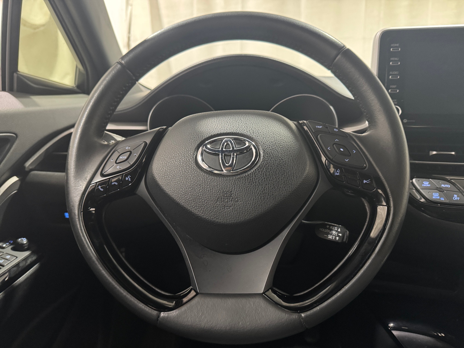 Thumbnail: 2021 Toyota C-HR - 5
