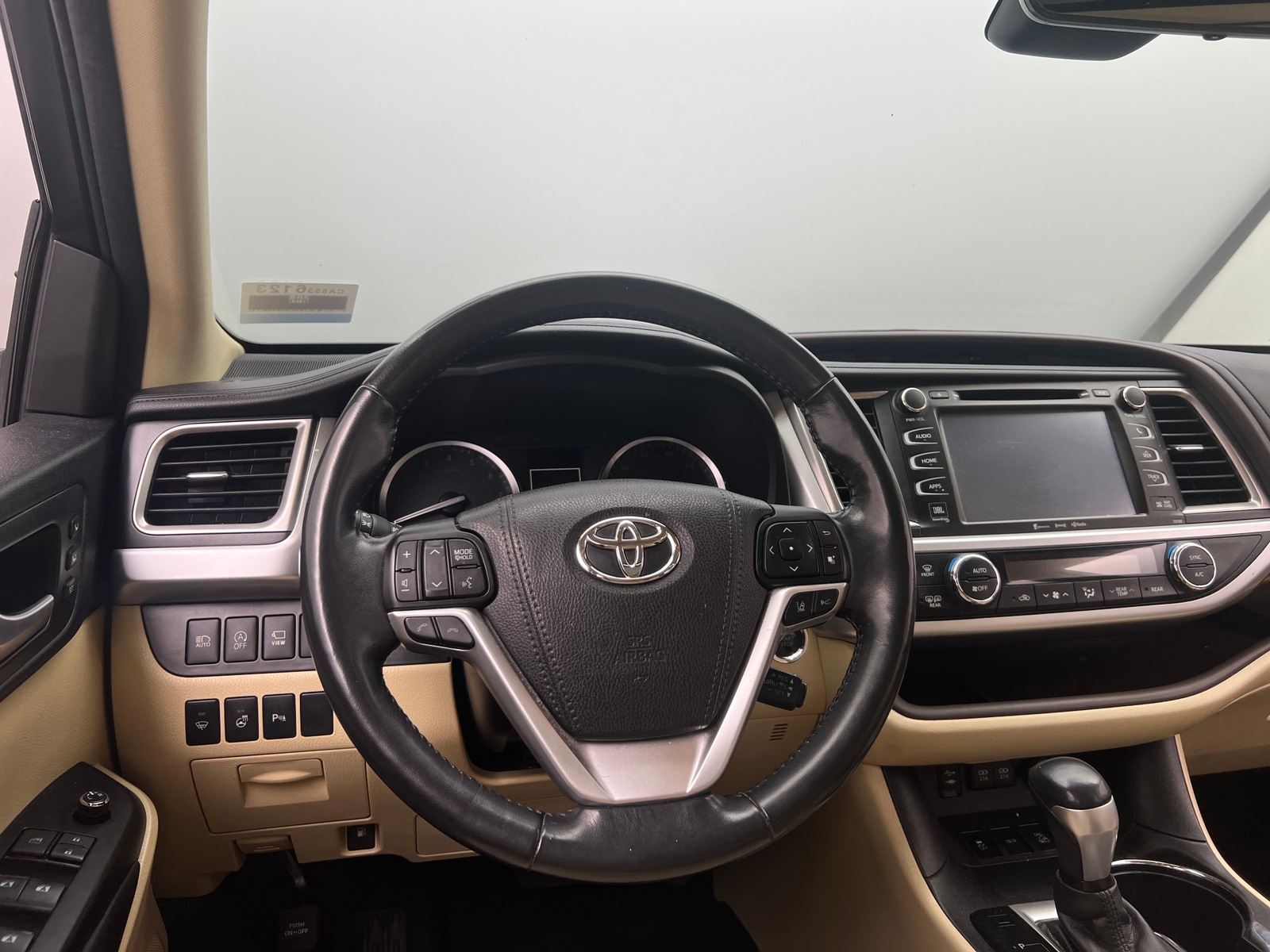 Thumbnail: 2017 Toyota Highlander - 4