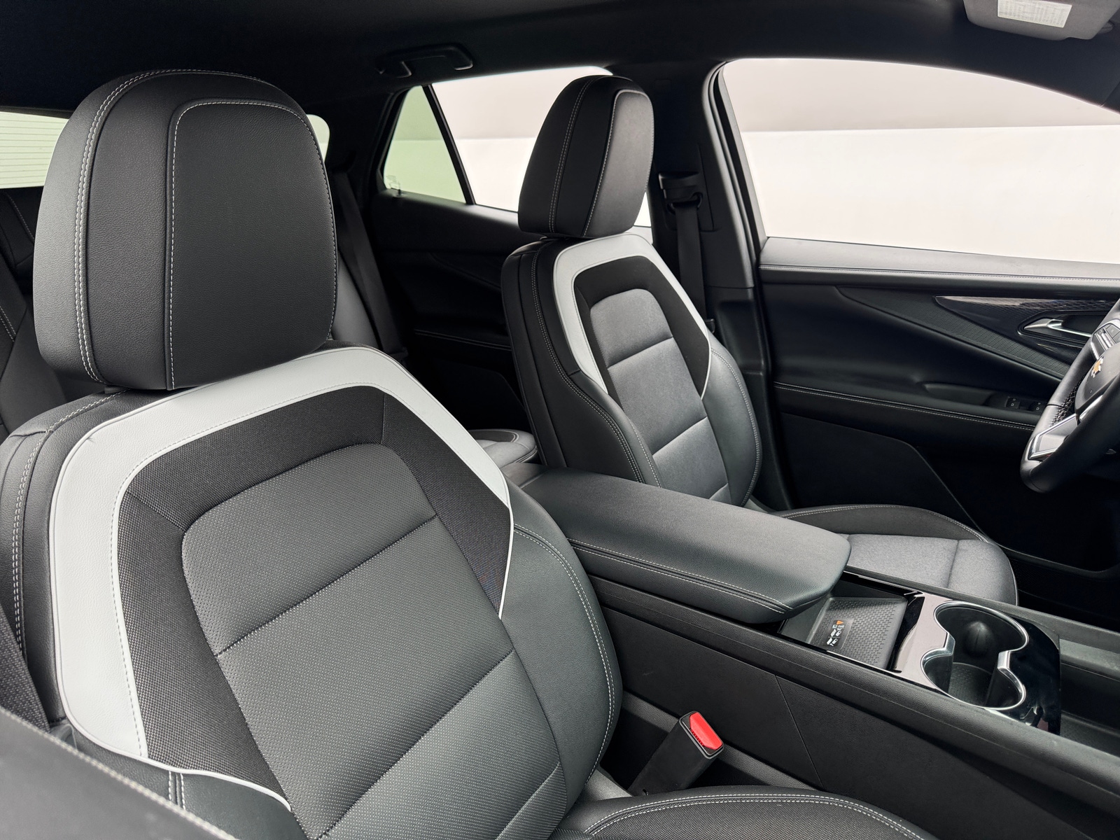 Thumbnail: 2024 Chevrolet Blazer EV - 2