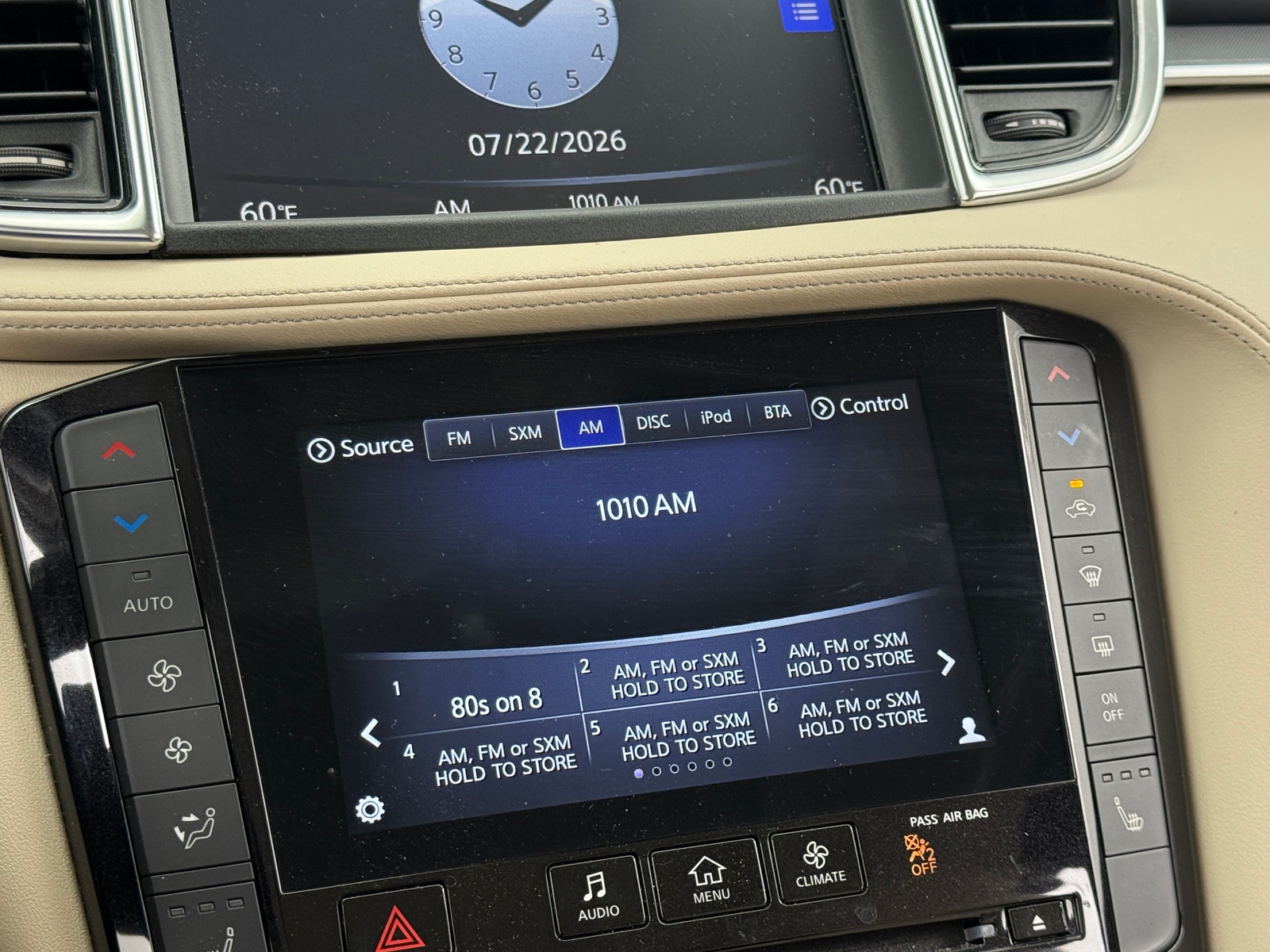 Thumbnail: 2019 INFINITI QX50 - 3