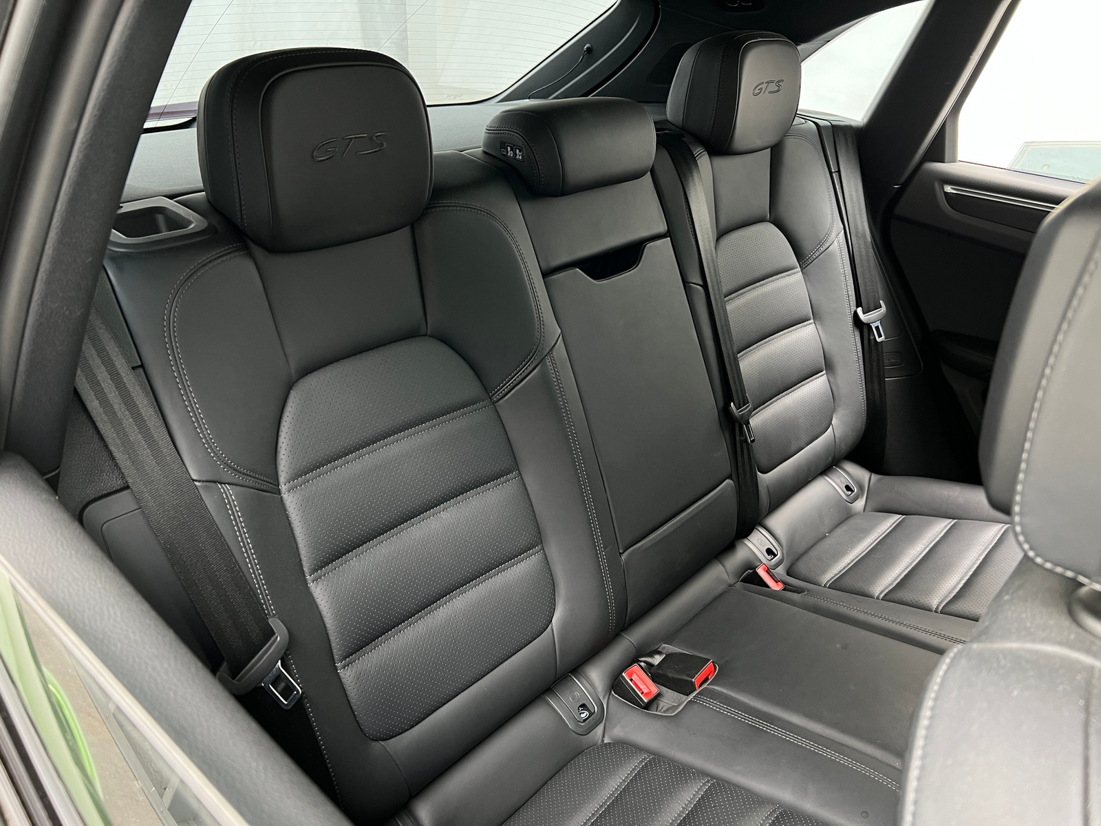 Thumbnail: 2021 Porsche Macan - 6