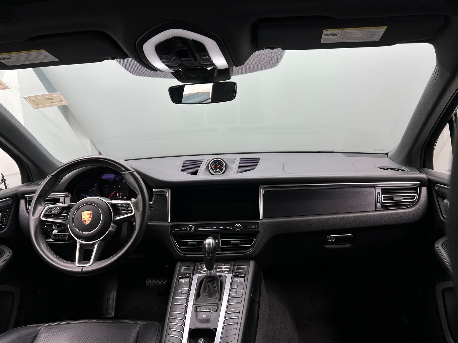 Thumbnail: 2021 Porsche Macan - 3
