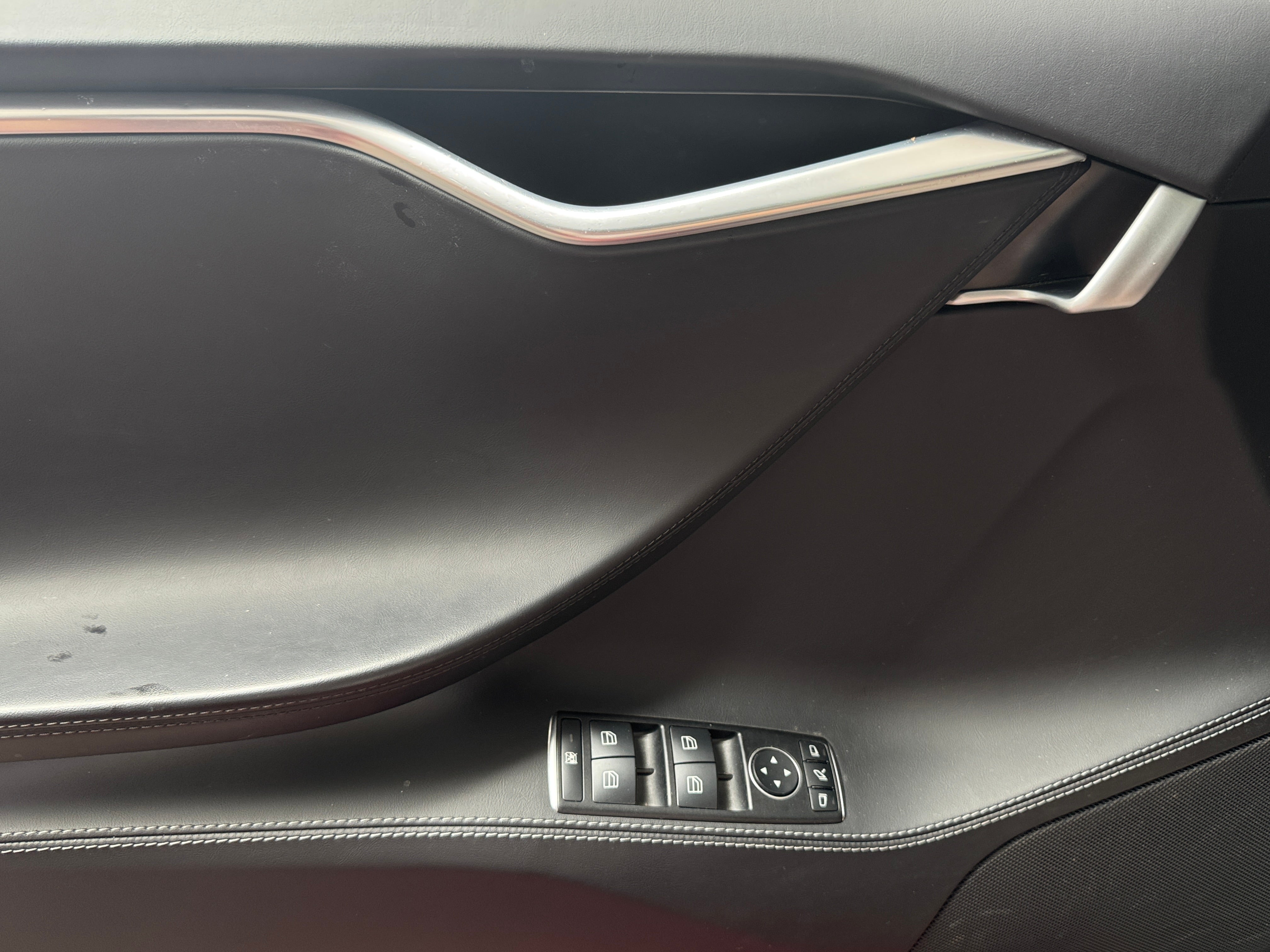 2017 Tesla Model S 75 - Photo 10