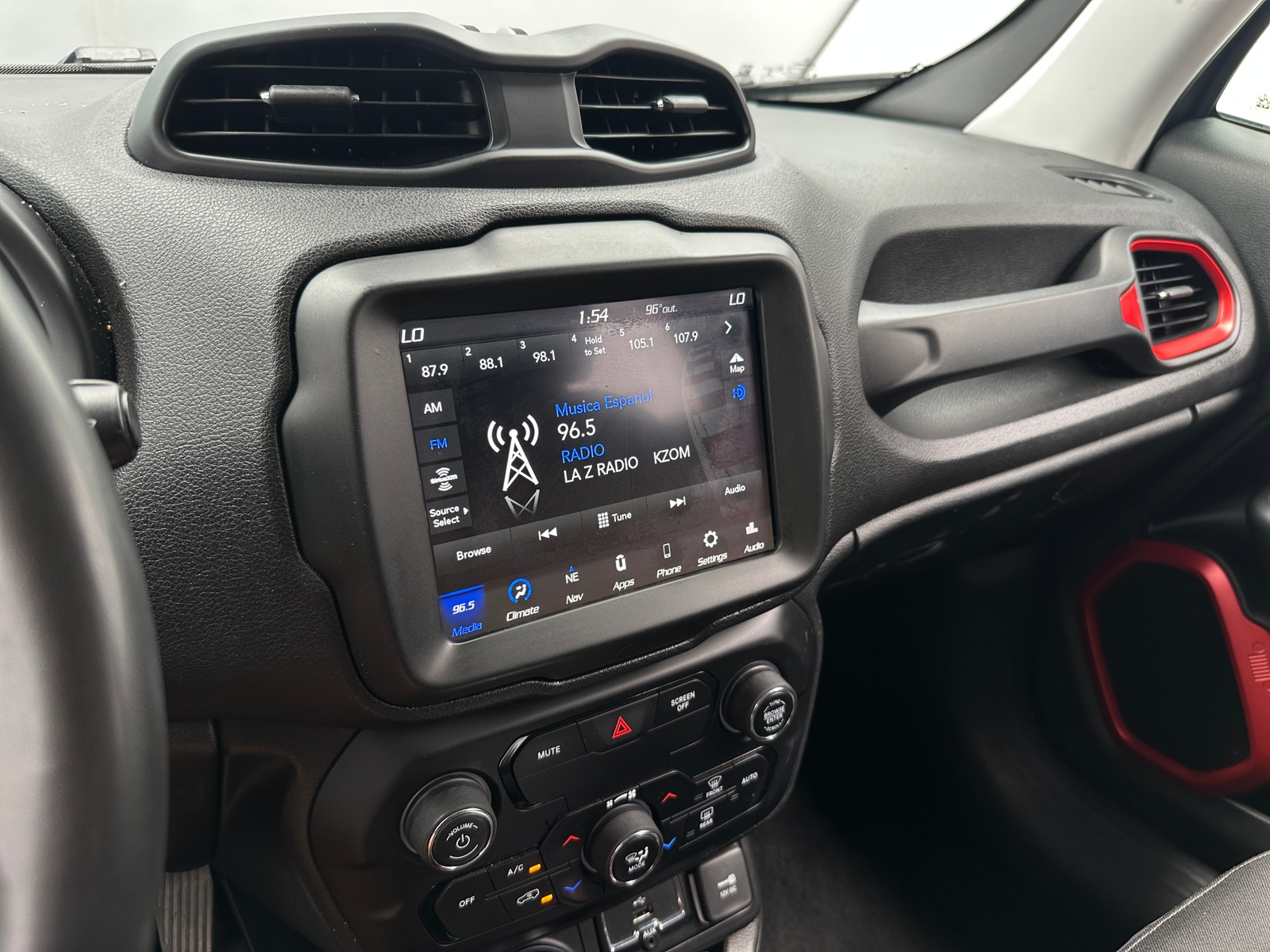 Thumbnail: 2020 Jeep Renegade - 4