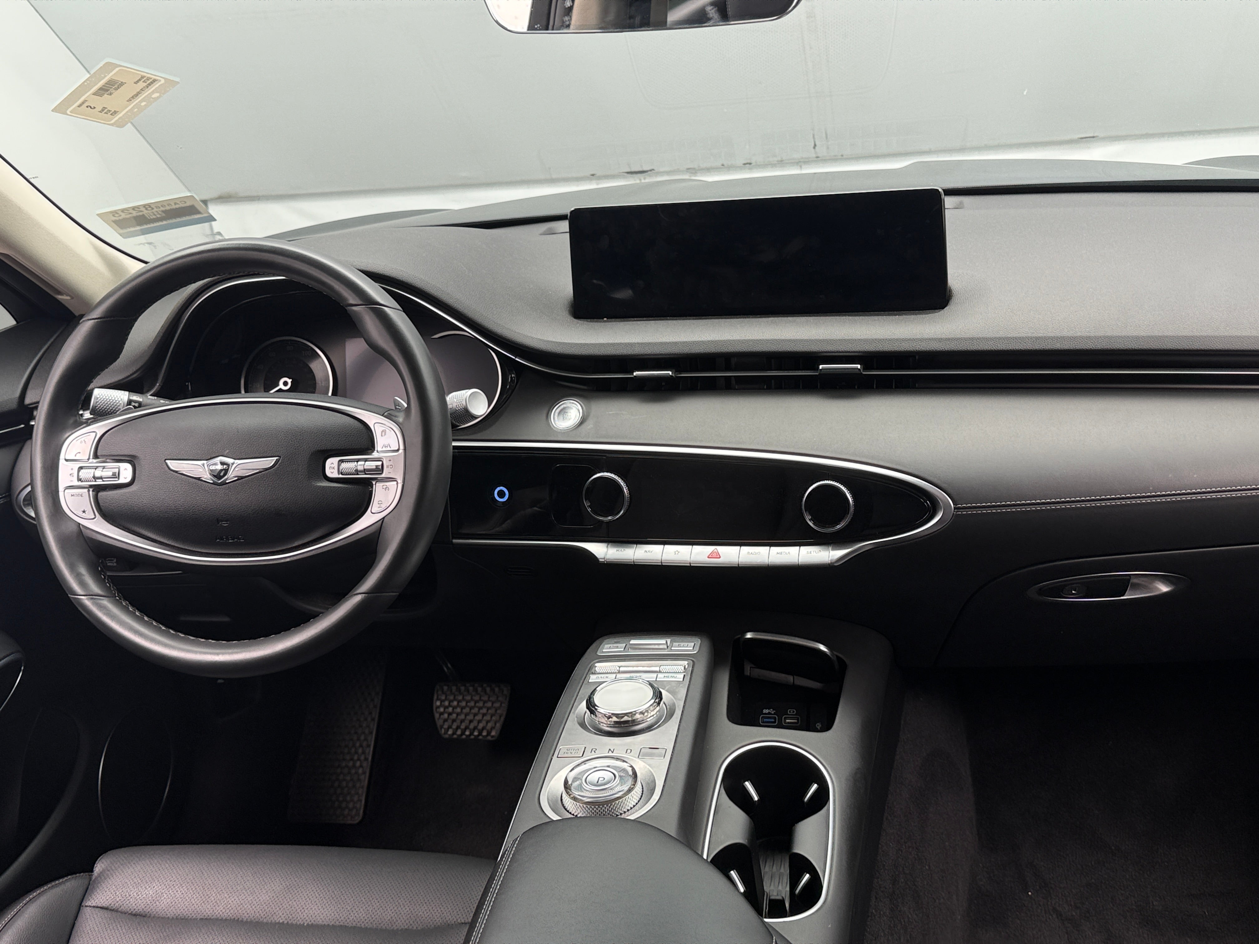 2025 GENESIS GV70