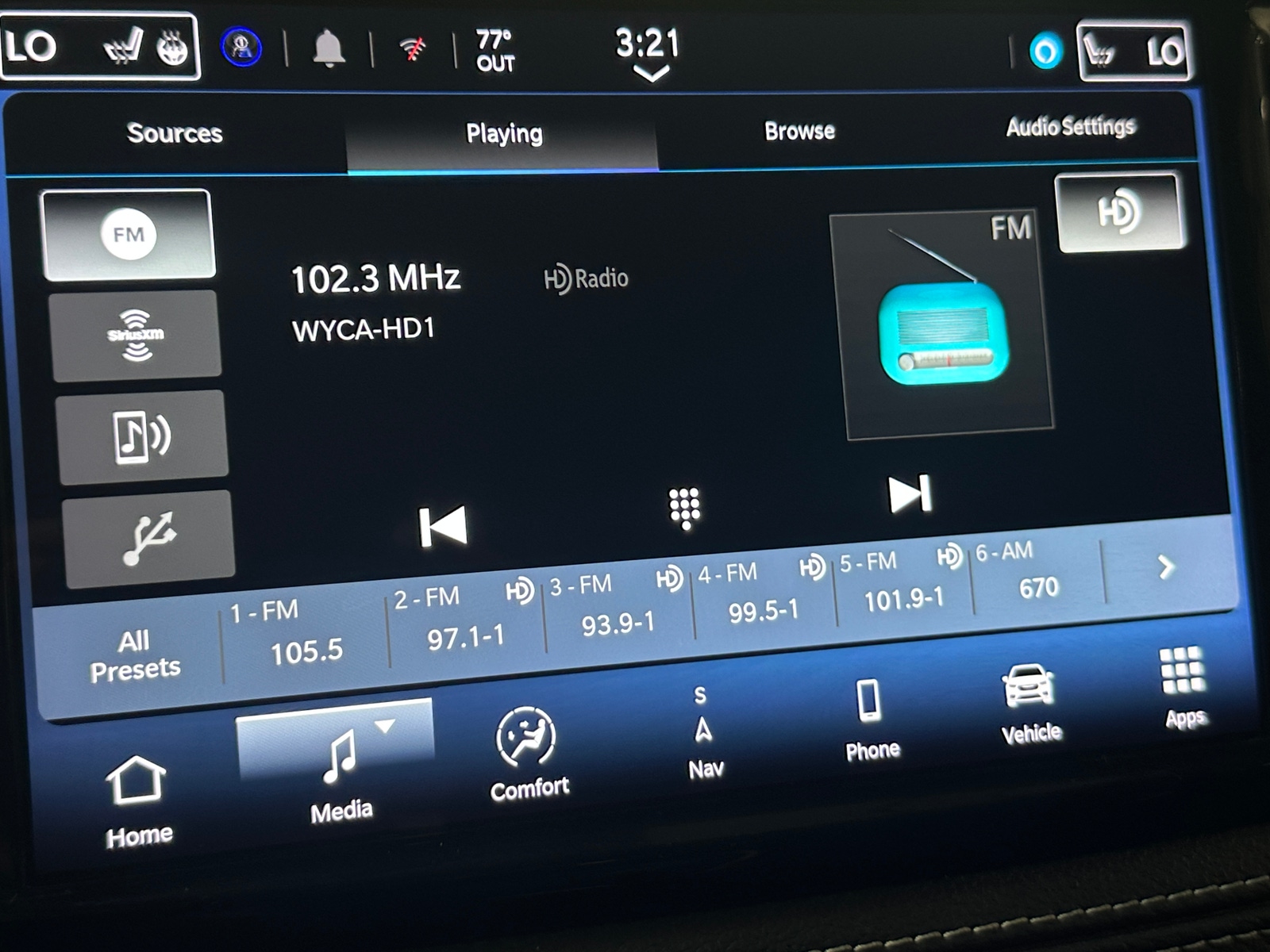 Thumbnail: 2024 Chrysler Pacifica - 3