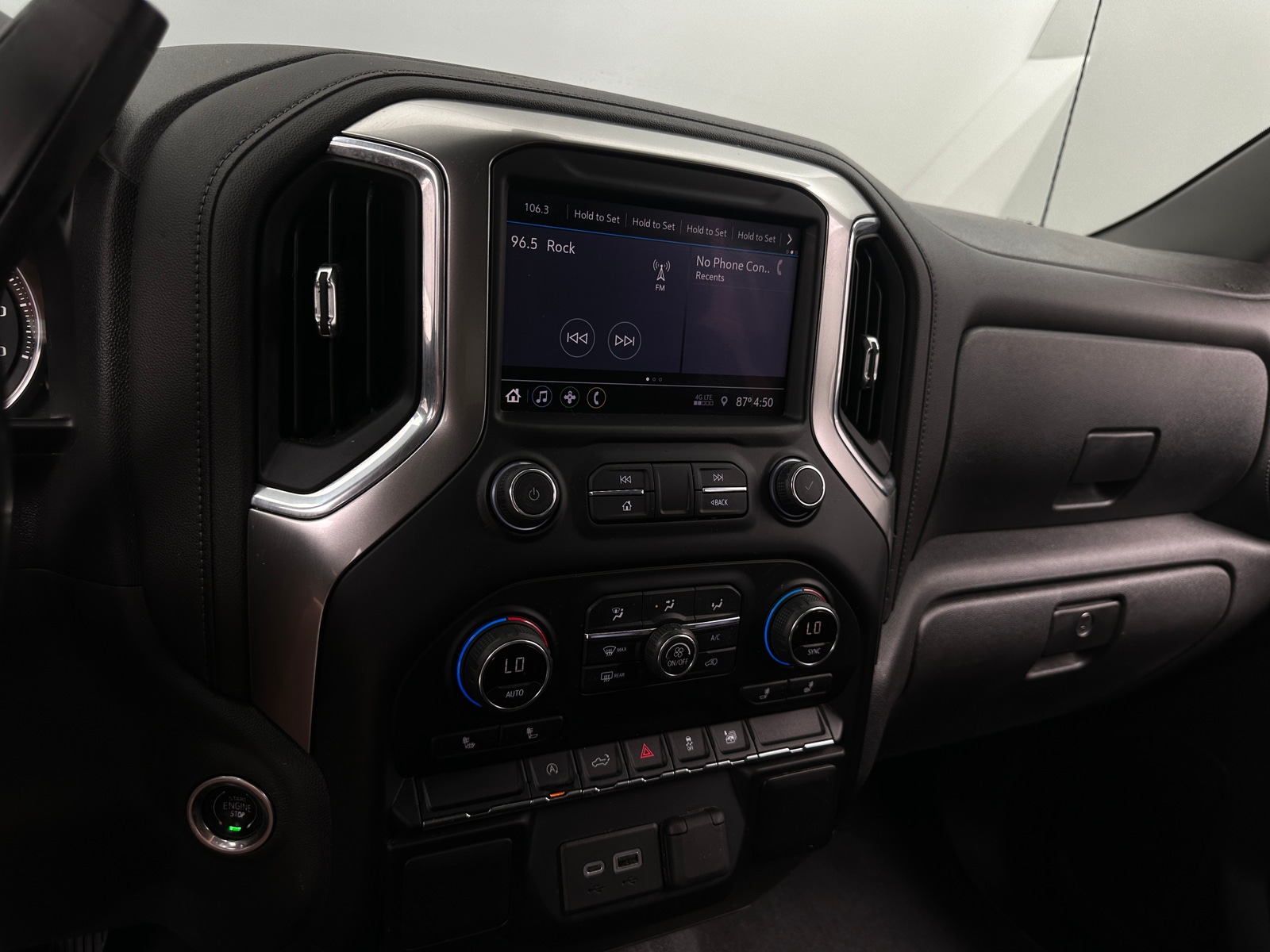 Thumbnail: 2020 Chevrolet Silverado 1500 - 4