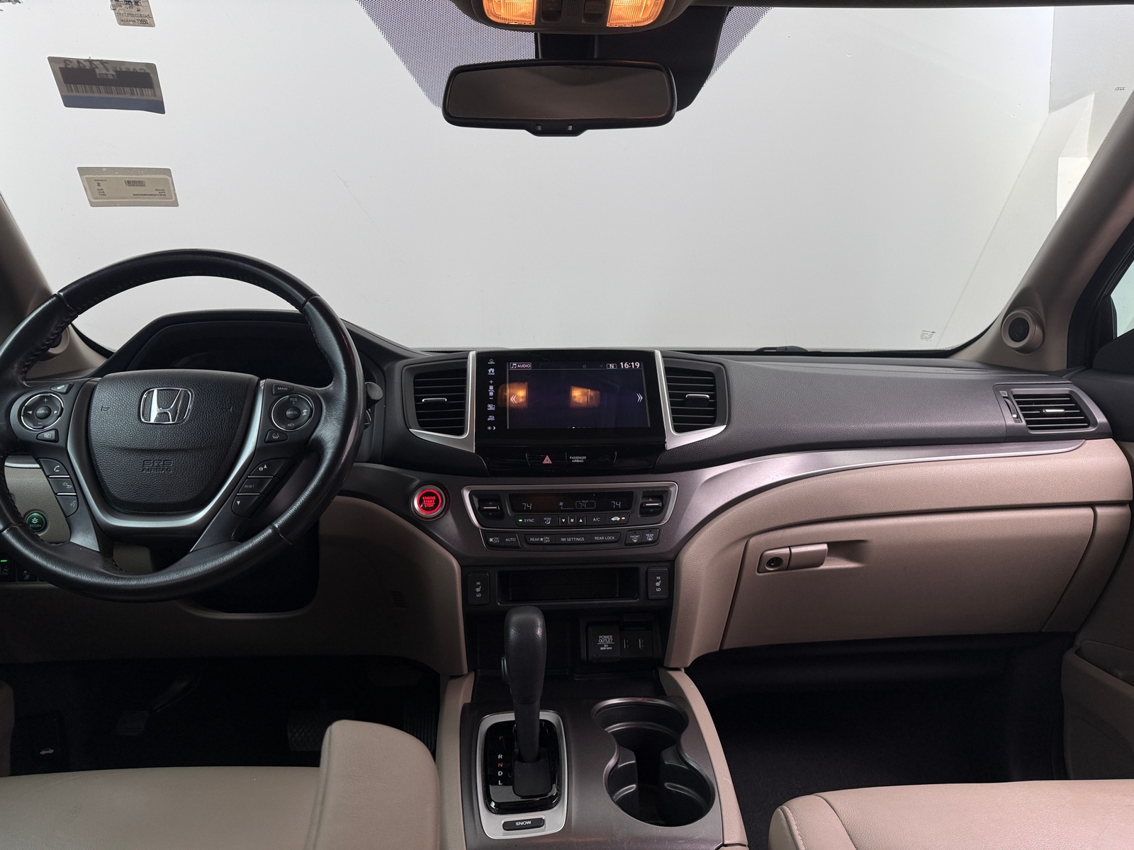 Thumbnail: 2017 Honda Pilot - 2