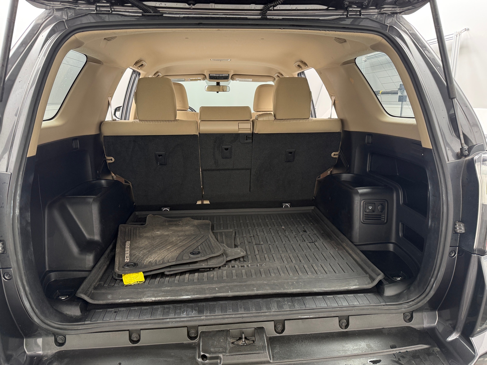 Thumbnail: 2016 Toyota 4Runner - 7